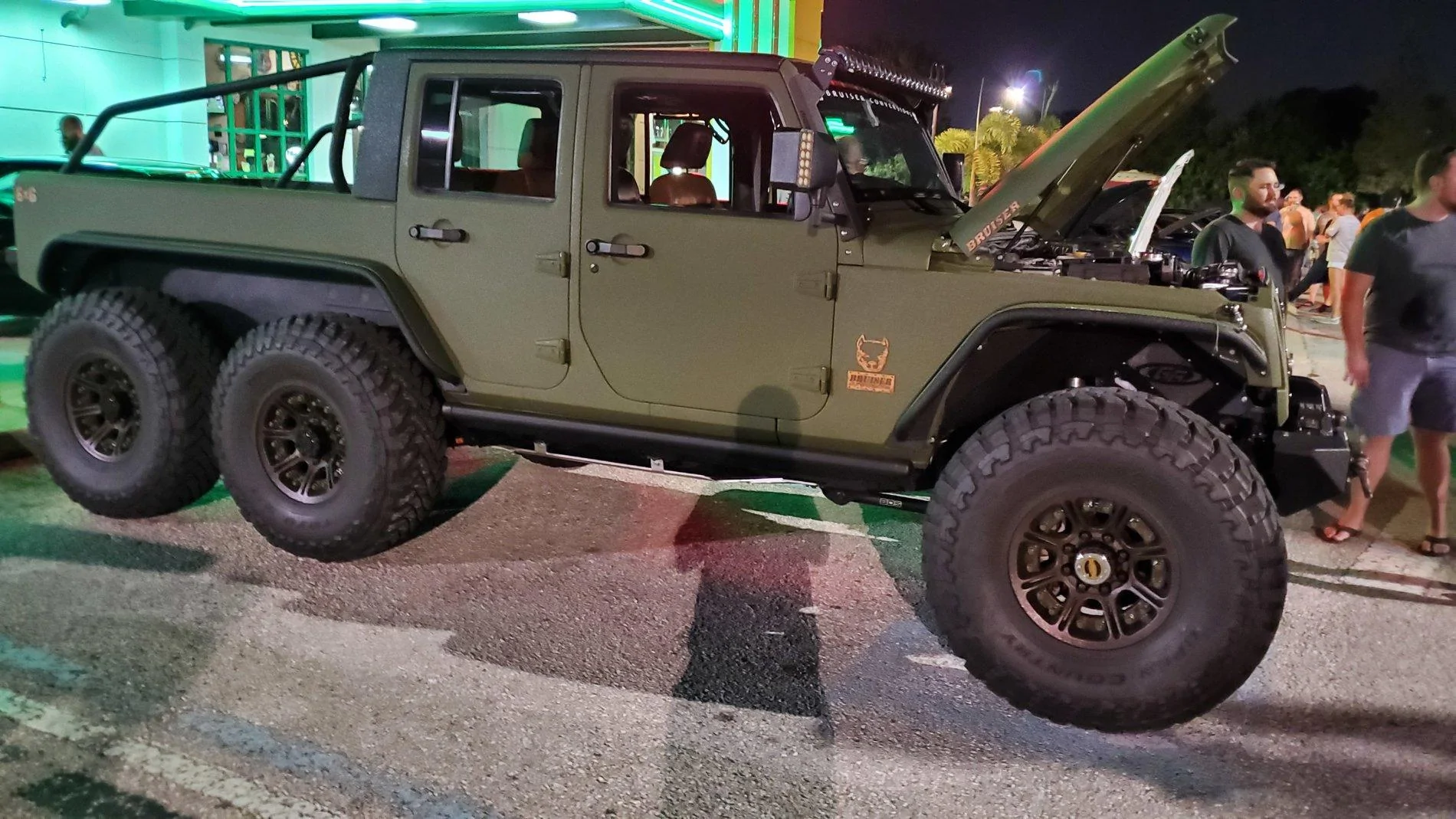 Jeep Gladiator 6 wheel jeep? 20190923_203725