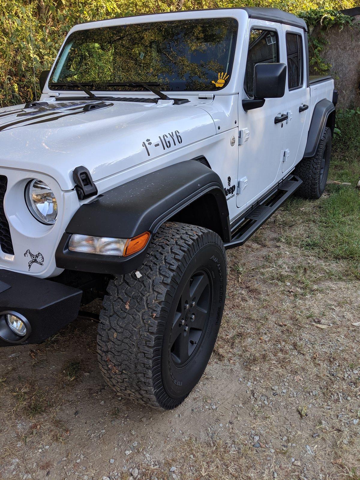 Jeep Gladiator Where to put jeep wave decal? IMG_20190923_173534