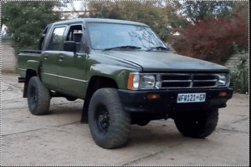 Jeep Gladiator Hilux vs Gladiator Hilux1