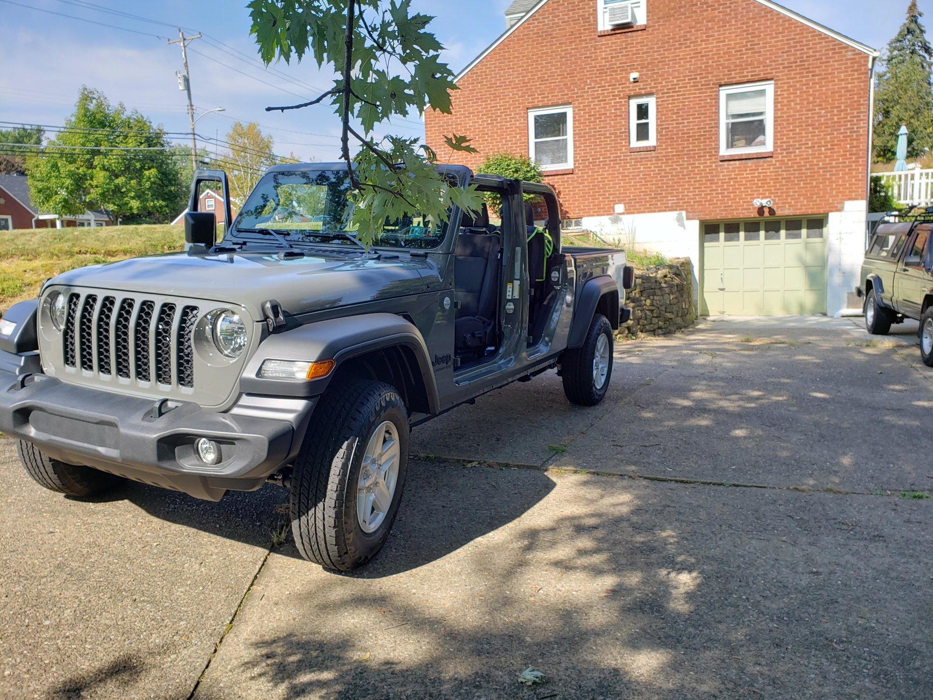 Jeep Gladiator Took Delivery of Your JT? Sign in Here! 20190922_111841