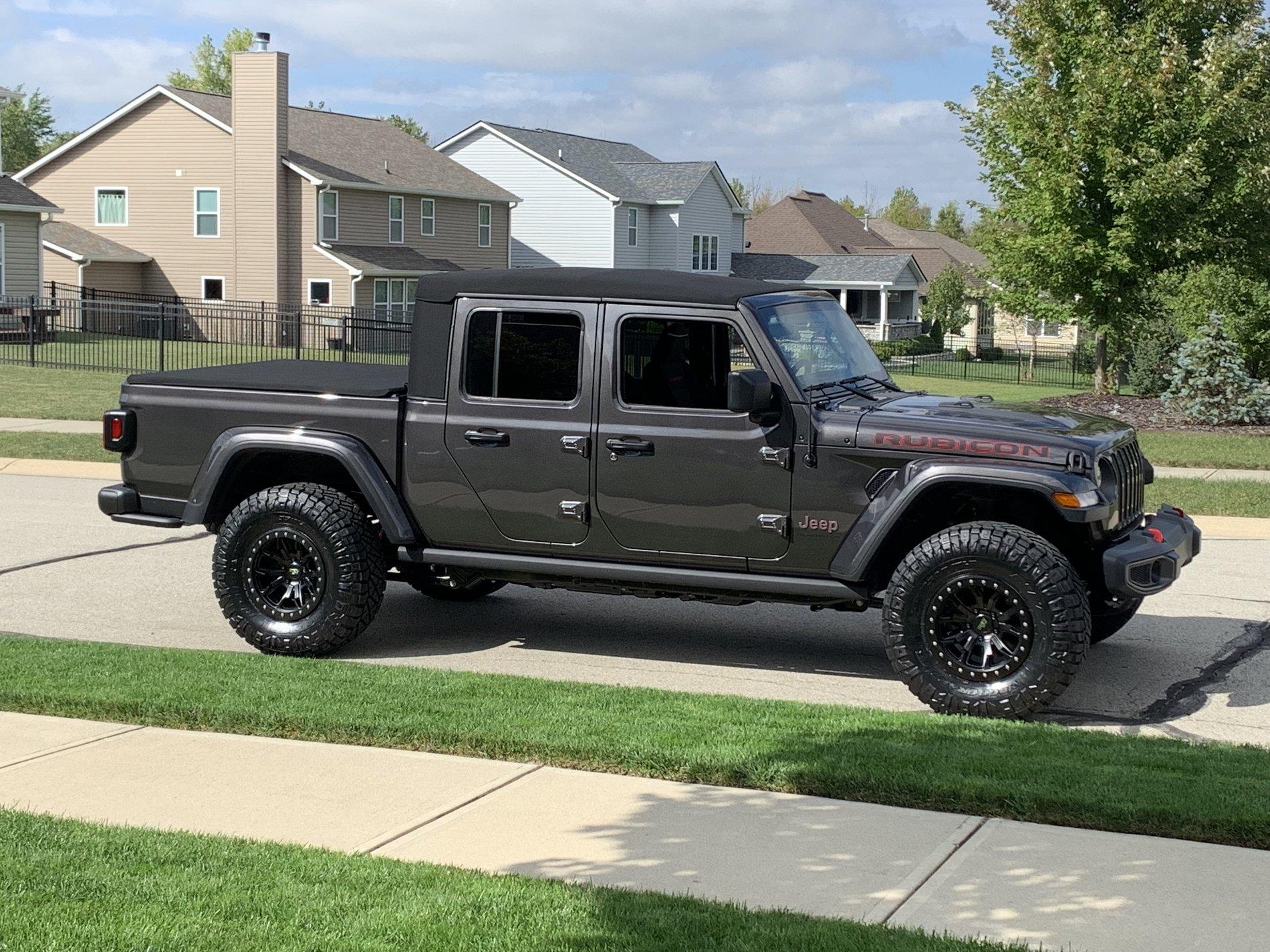 Jeep Gladiator What wheels are you putting on you JT? 04F64BBC-ECC7-4574-8DAA-8E944B61D4D4