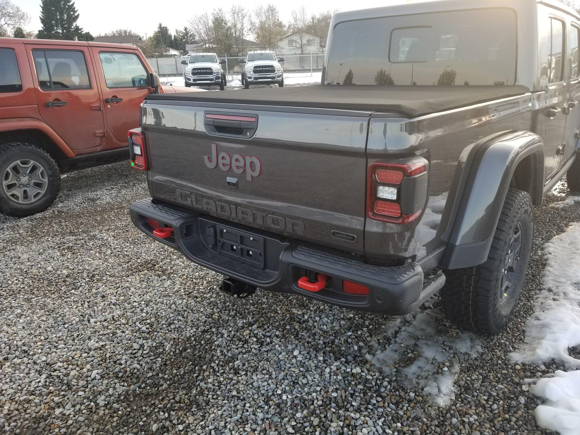 Jeep Gladiator Gladiator Tailgate Lettering 20191003_183038