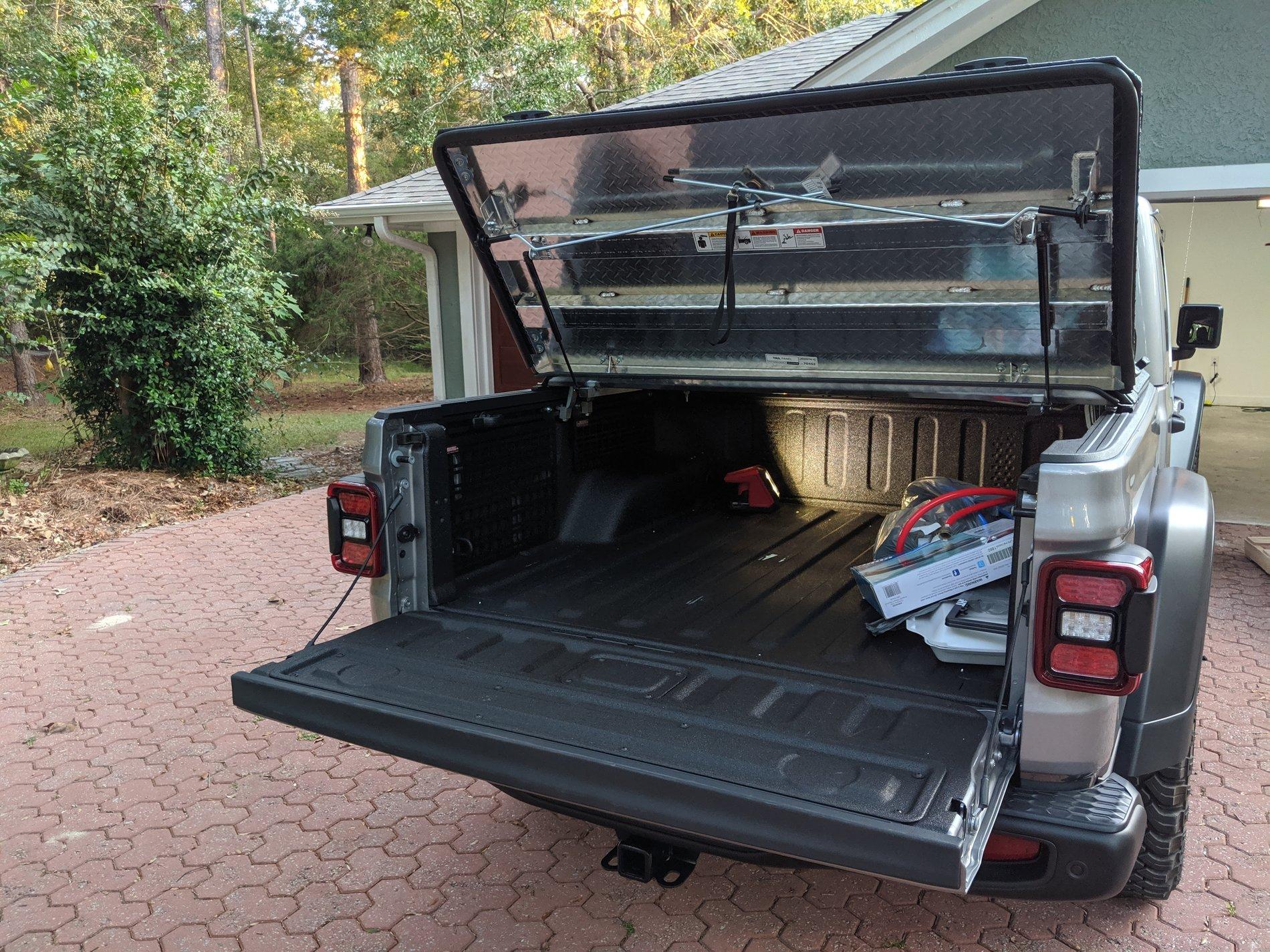 Jeep Gladiator Storage sucks, whats available IMG_20191001_182112