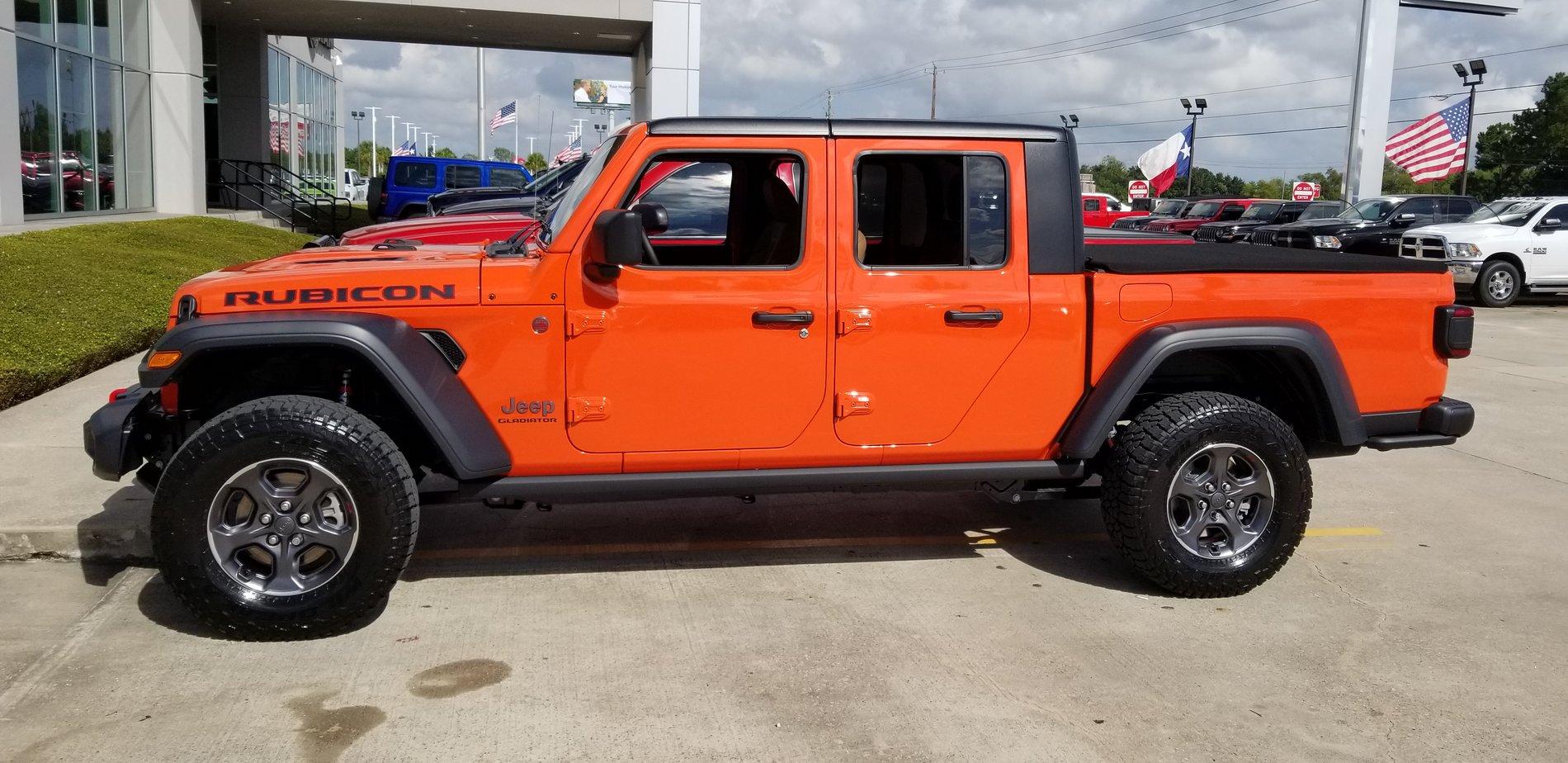 Jeep Gladiator Took Delivery of Your JT? Sign in Here! 20190928_154355