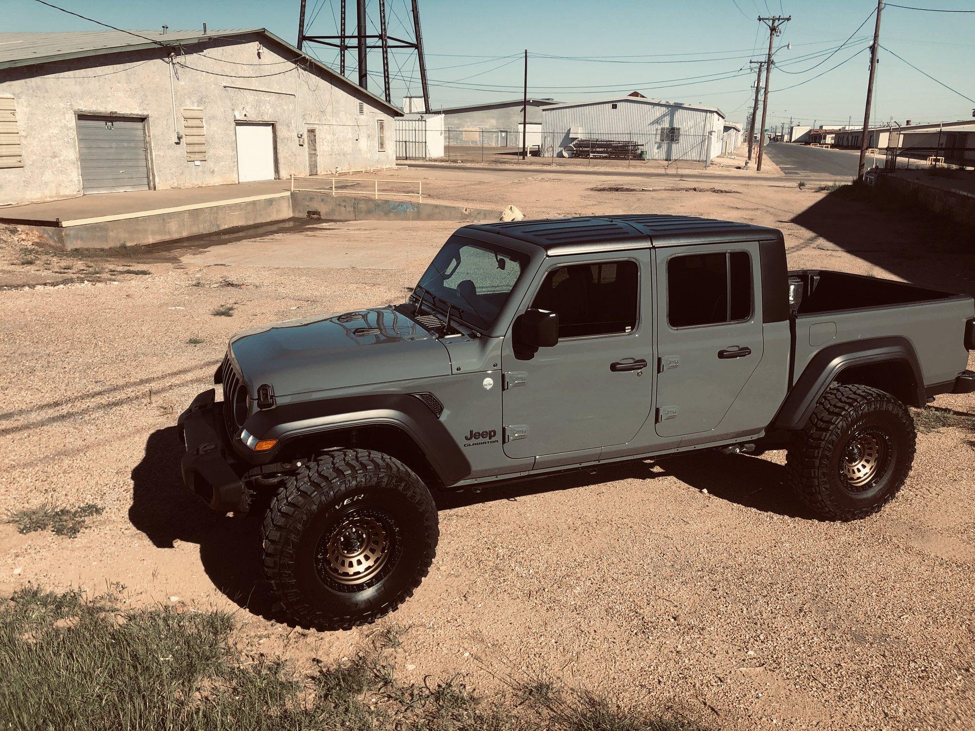 Jeep Gladiator Sport S Max Tow Build 26250DDE-C583-4DBD-BE7B-84372C251E6D