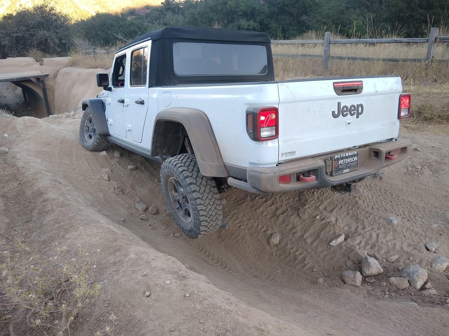 Jeep Gladiator BRIGHT WHITE Gladiator JT Club IMG_20191005_172702255