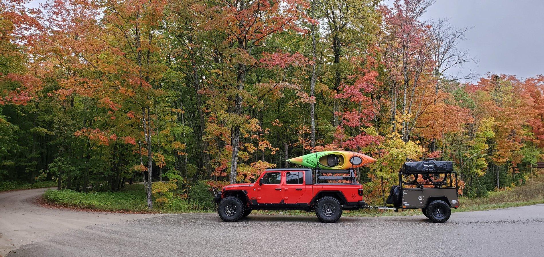Jeep Gladiator Michigan UP Color Tour 2019-10-03 16.09.08