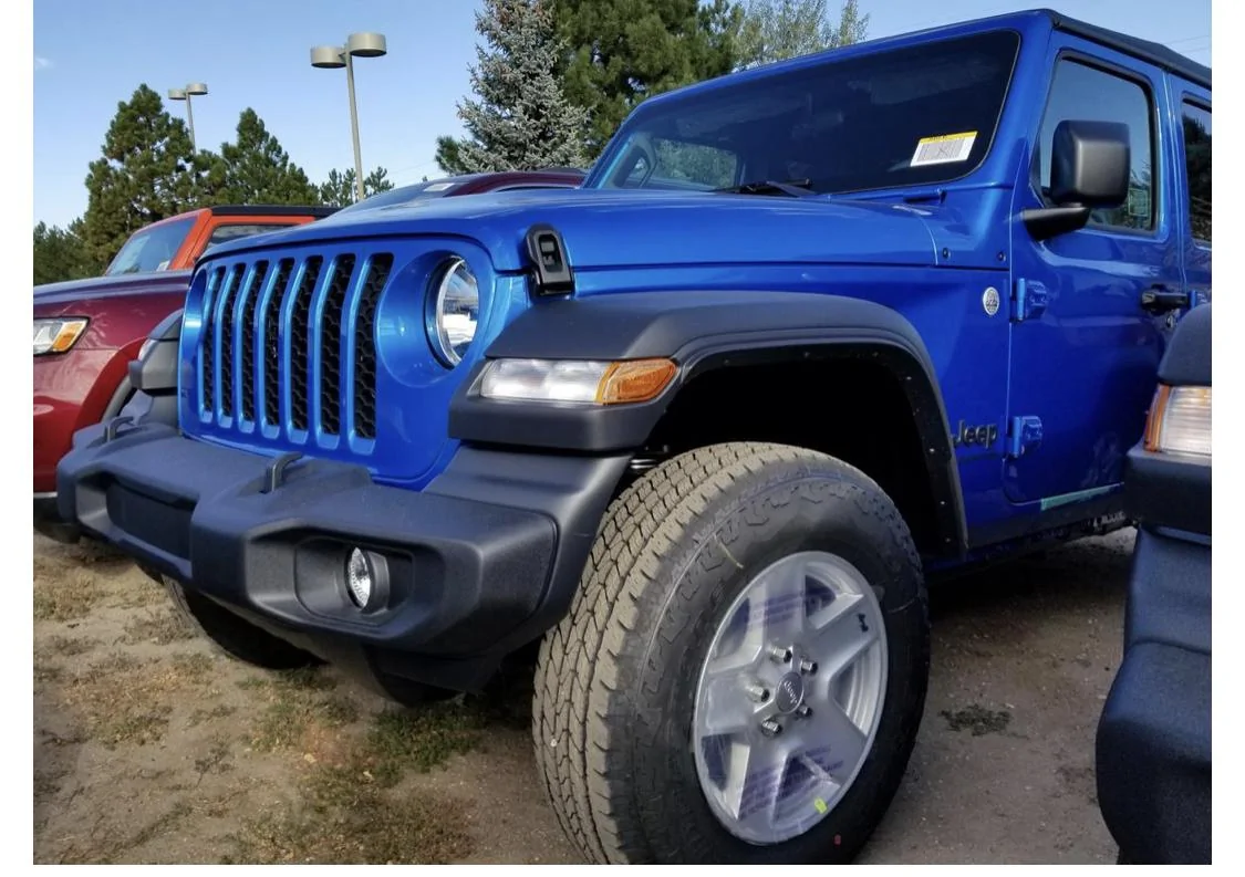 Jeep Gladiator HYDRO BLUE PEARL Gladiator JT Club B1C8EB9B-F8D0-4F69-A705-8699B5E5B675
