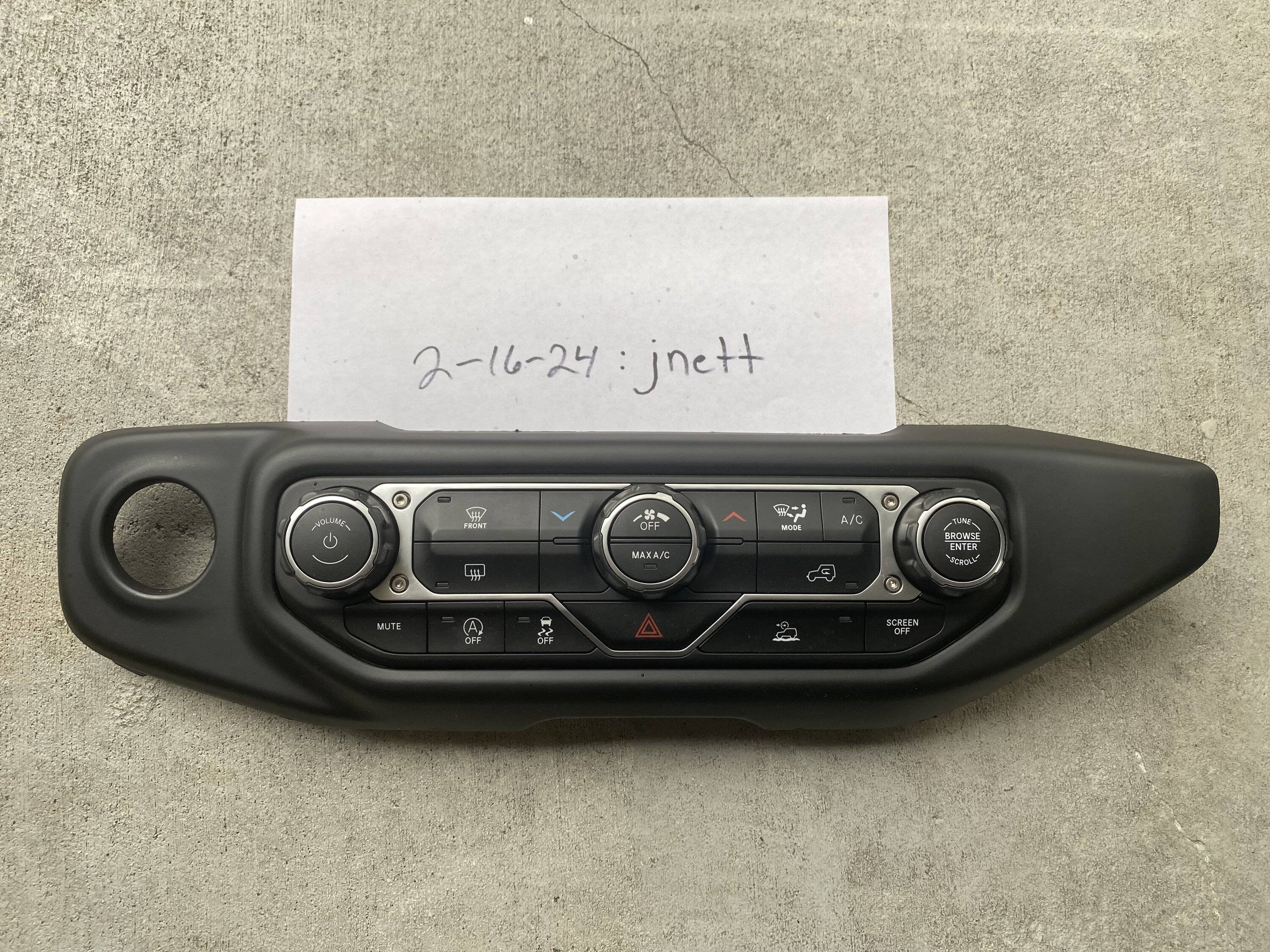 Jeep Gladiator AC Controls IMG_1355
