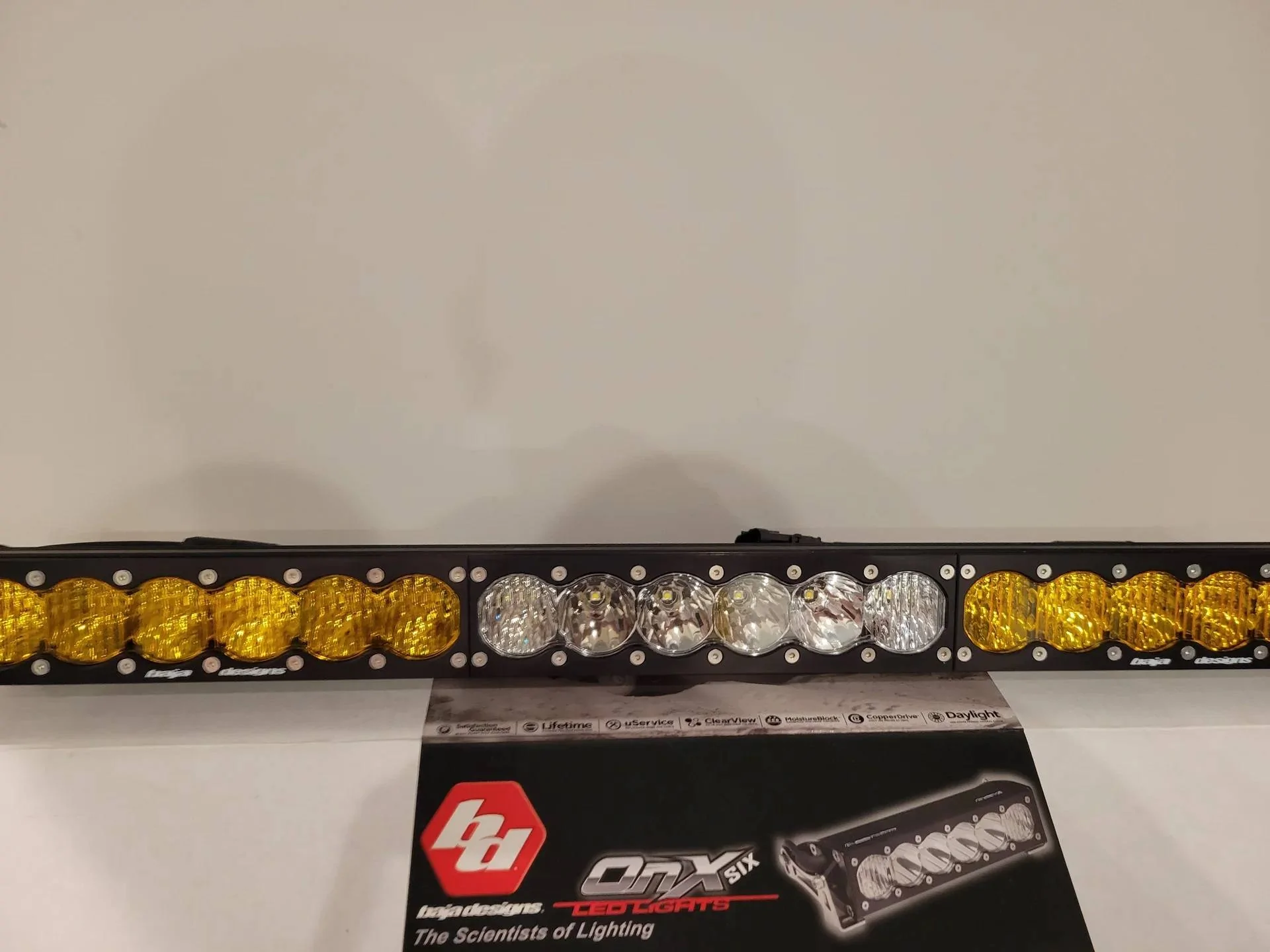 Jeep Gladiator Baja Designs ONX6, Dual Control Amber/WHITE LED LIGHT BAR on2