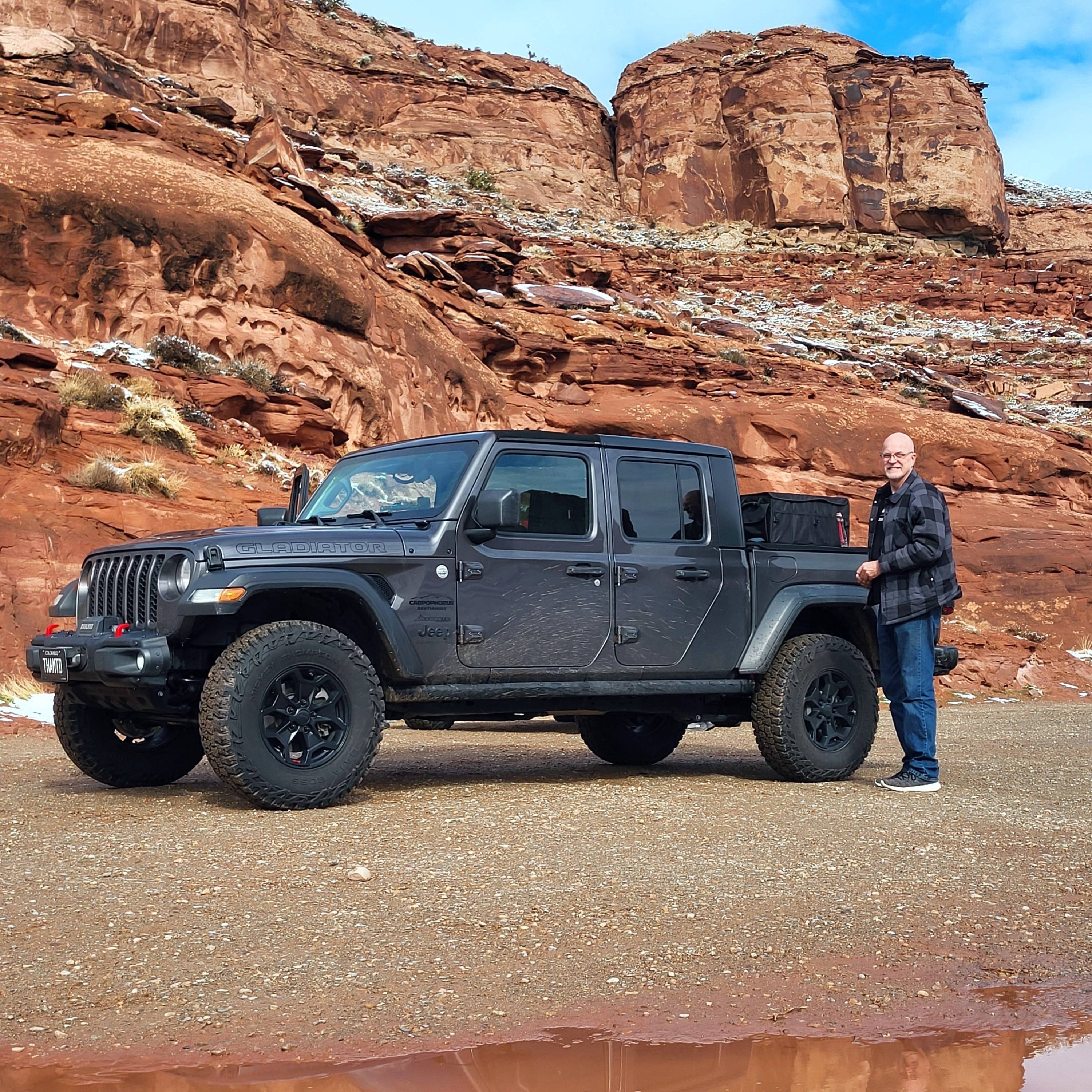 Jeep Gladiator Below Invoice Discussion @ Motor Inn of Spirit Lake 1000004929
