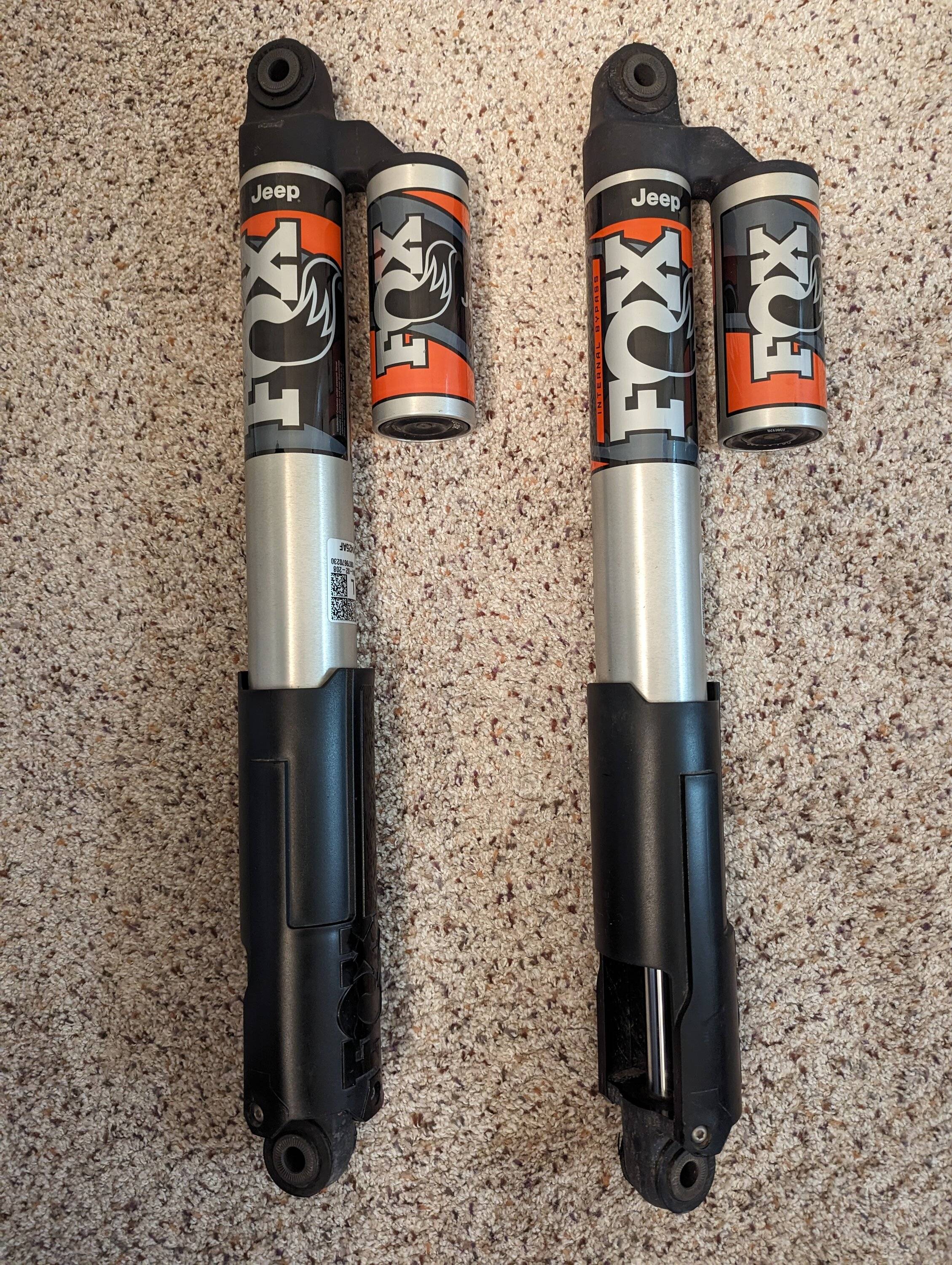 Jeep Gladiator Mojave fox 2.5 shocks PXL_20240216_211240064