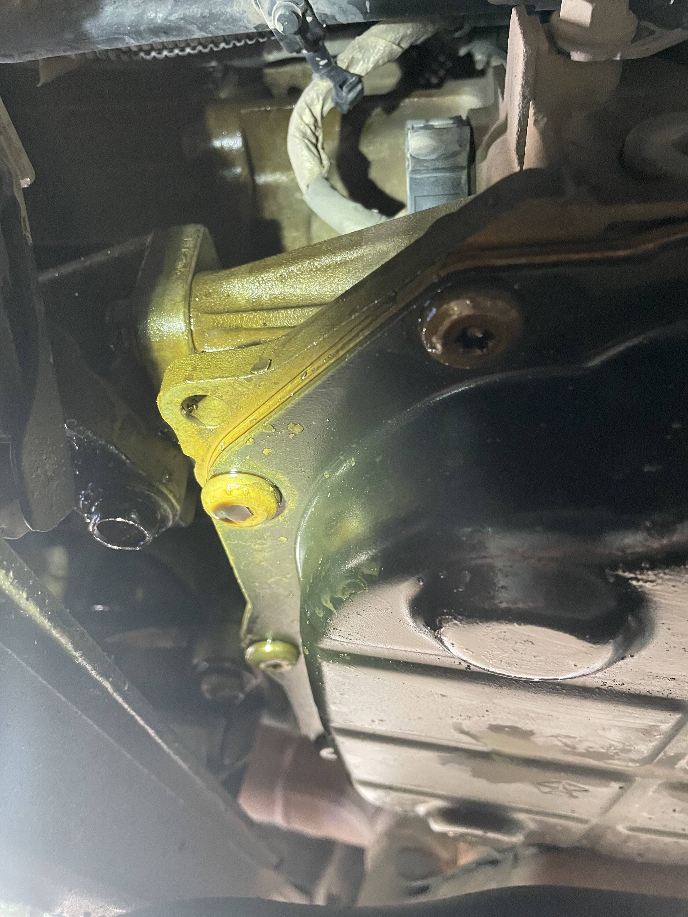 Jeep Gladiator Odd oil leak from back of JTR engine IMG_4234