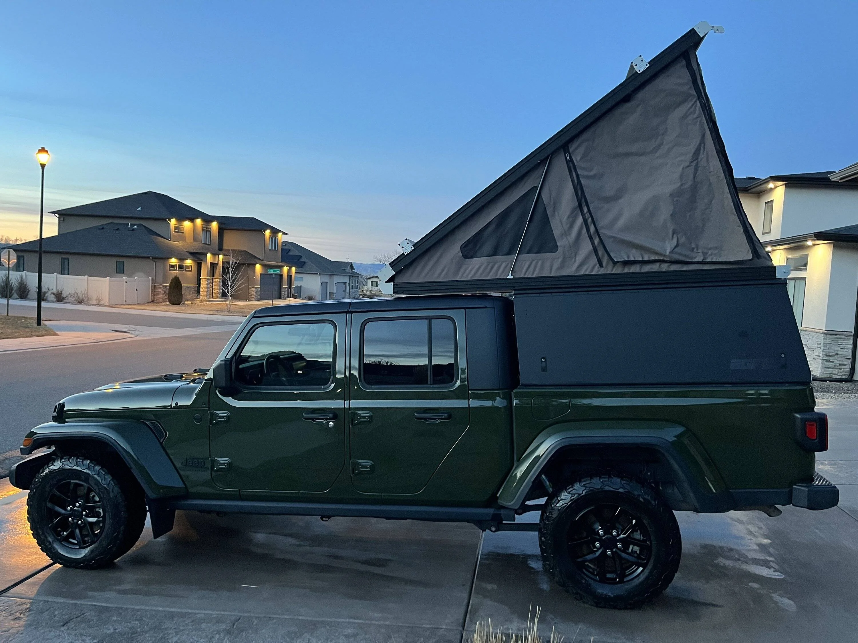 Jeep Gladiator 2021 Jeep Gladiator Sport Max Tow: 34xxxK miles for $31K 1706902110300