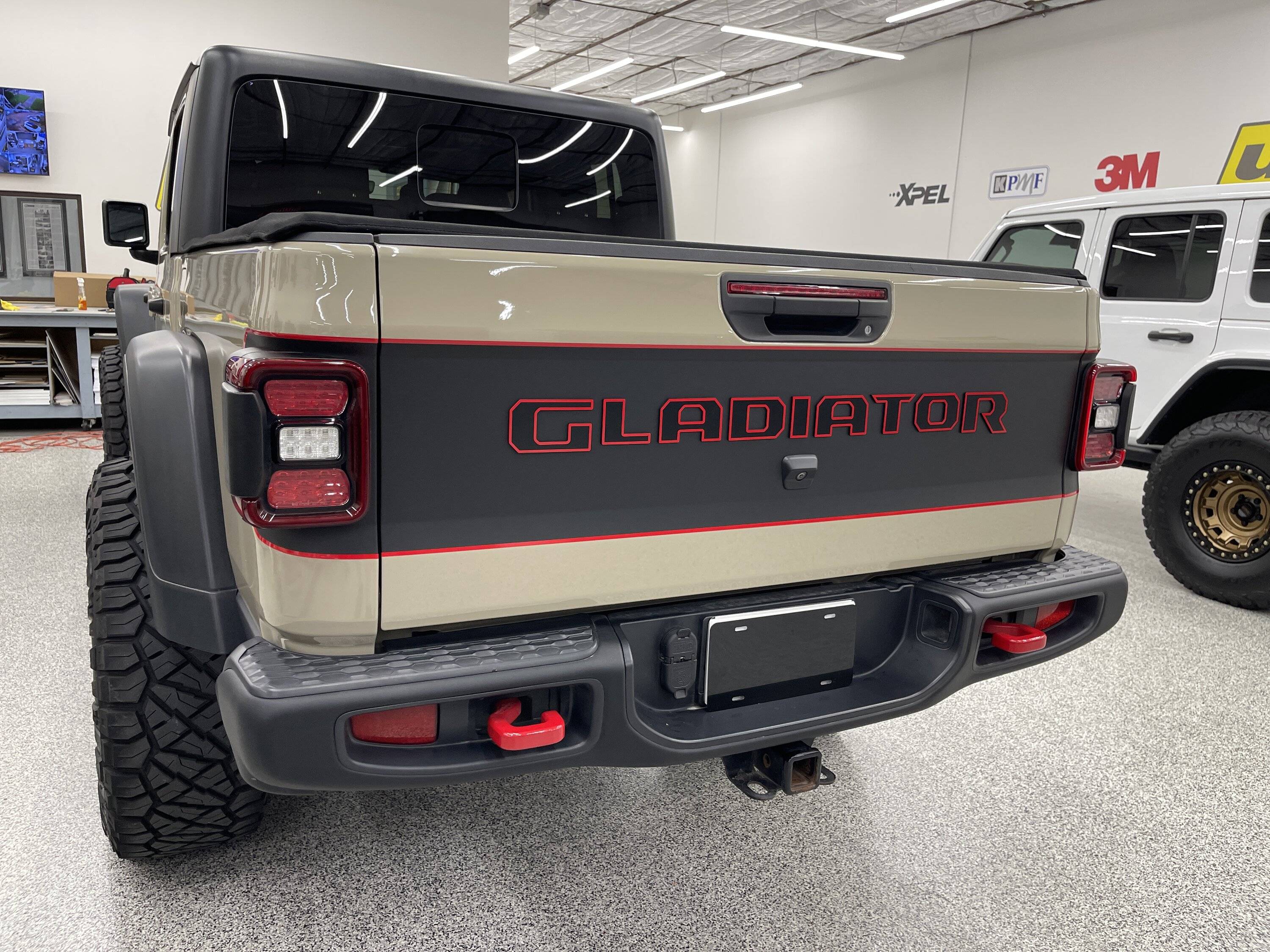 Jeep Gladiator Jeep Gladiator Tailgate Wrap IMG_9668.JPG