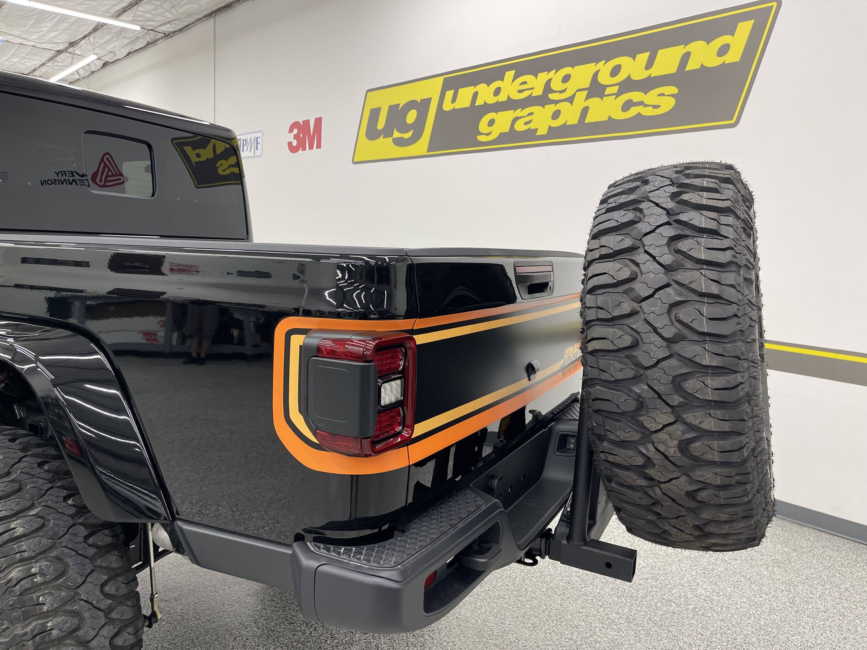 Jeep Gladiator Jeep Gladiator Tailgate Wrap IMG_9619.JPG