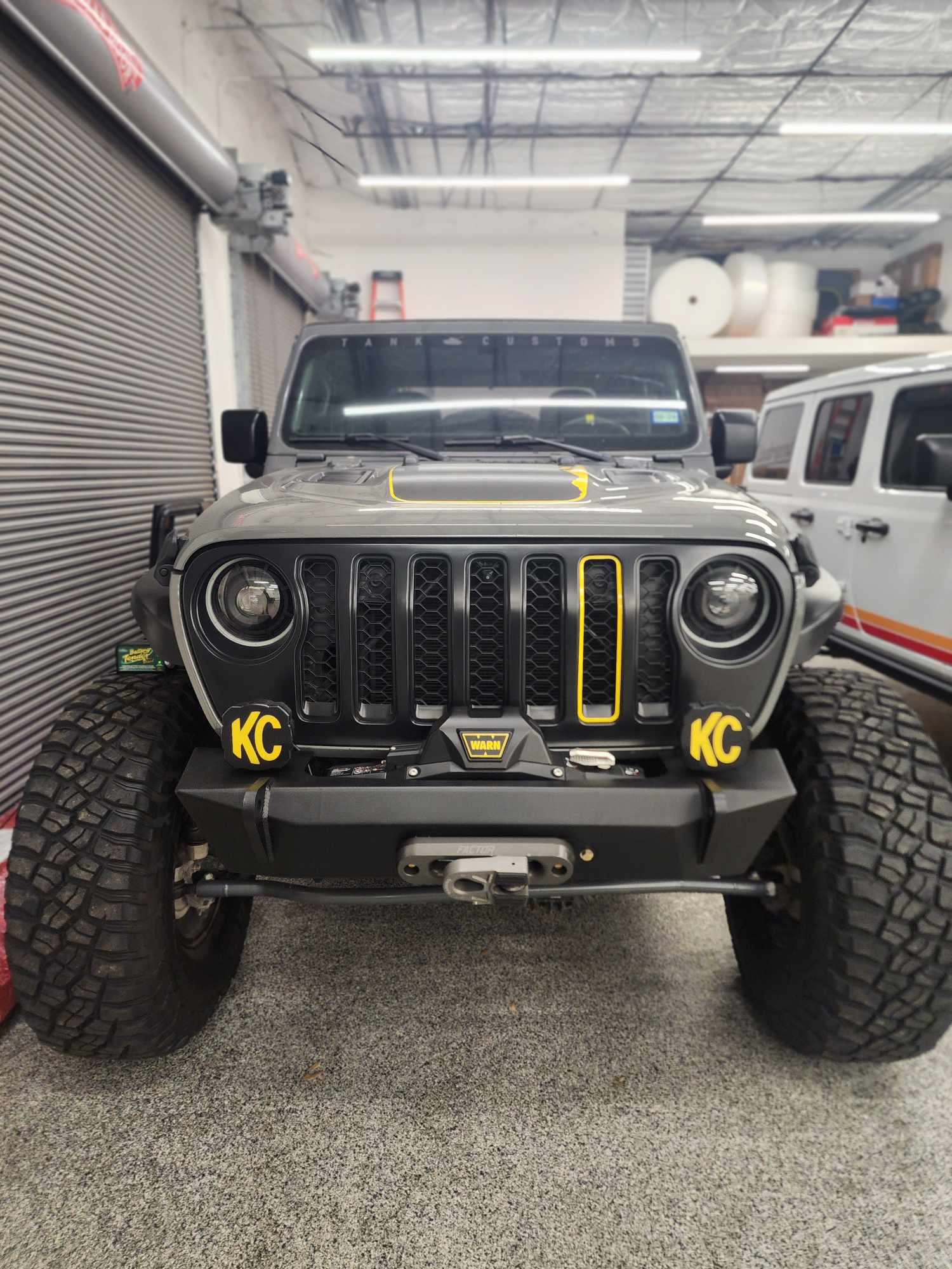 Jeep Gladiator Front End Friday: Let see those Grills 429134290_361068233487869_5763105959458038987_n