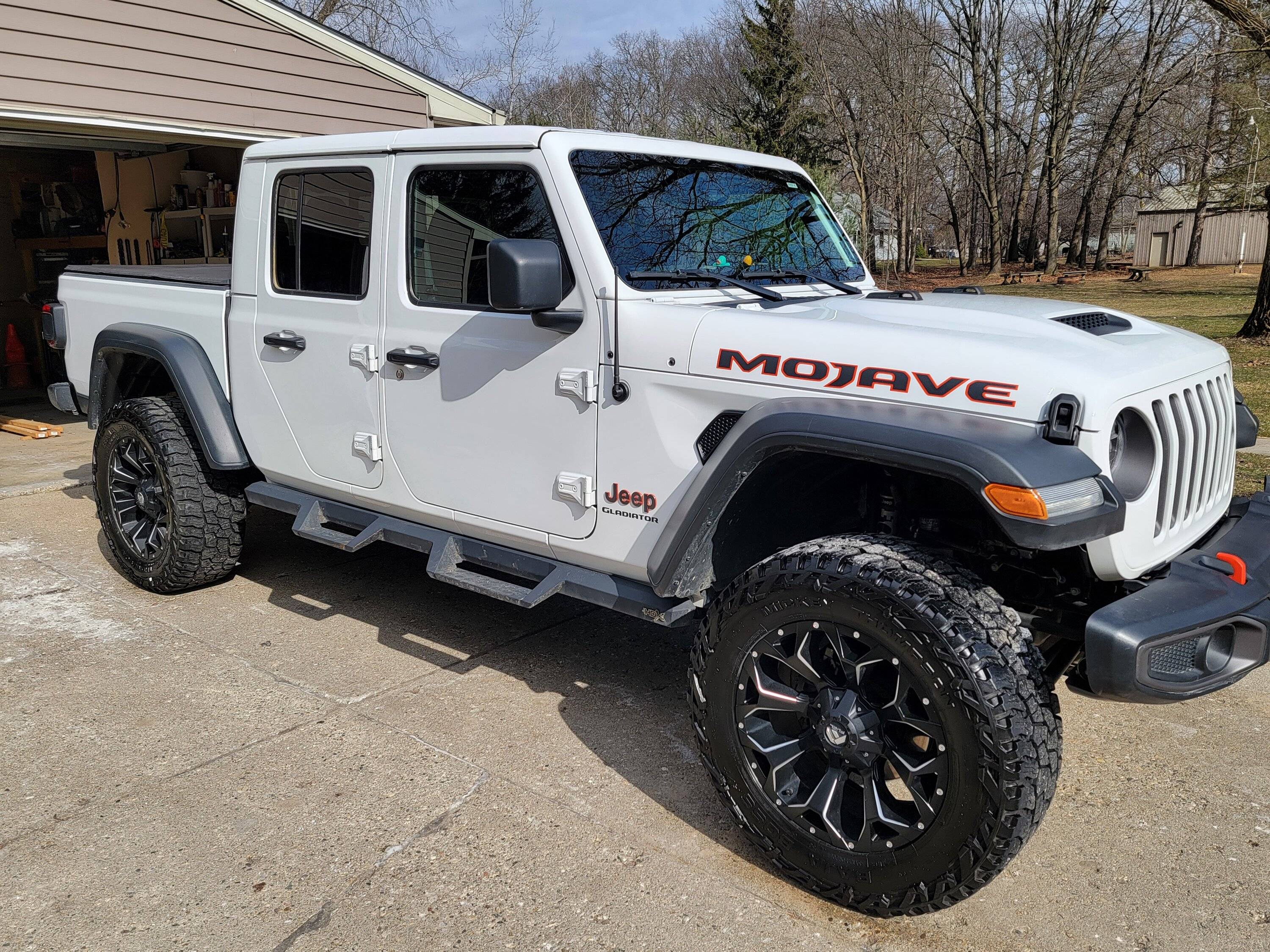 Jeep Gladiator What a good jack for 21 gladiator  with 35 tires 1000012995