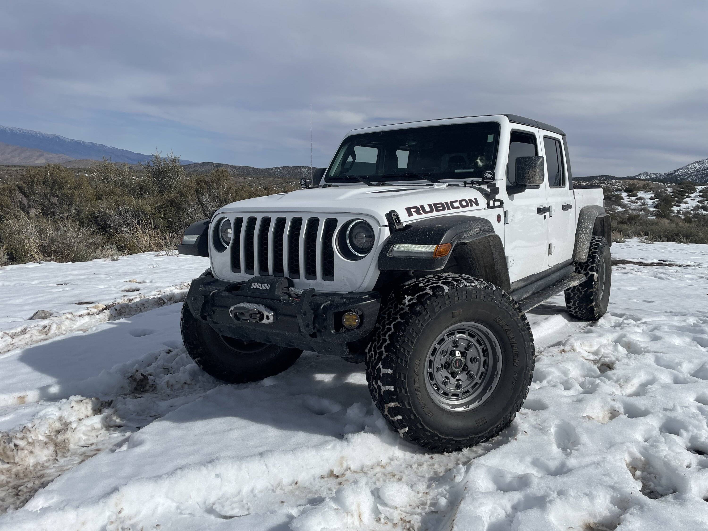 Jeep Gladiator 3 inch cube fog-pattern light recommendations? IMG_2889