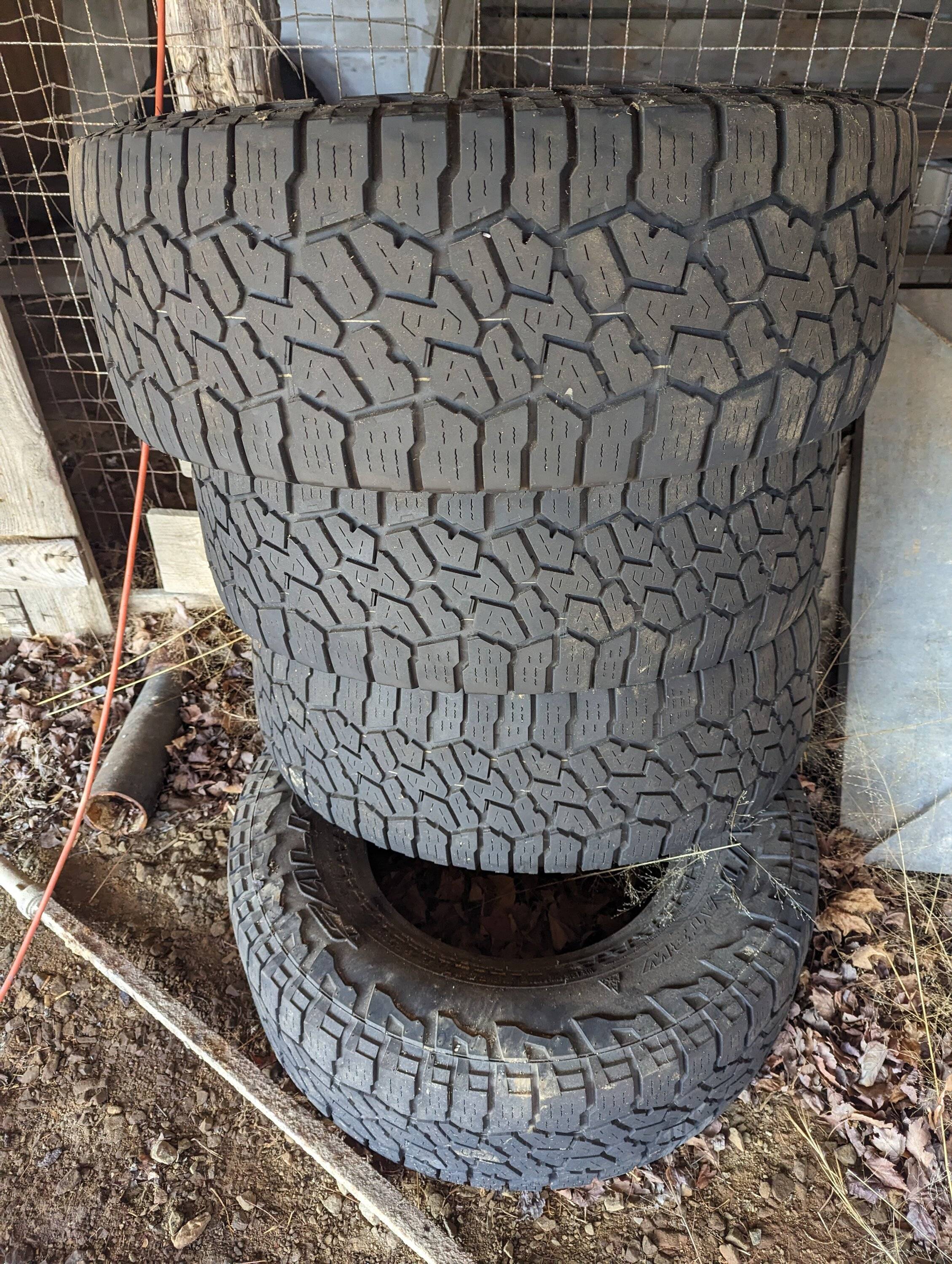 Jeep Gladiator LT285/70R17 Wildpeak AT PXL_20240225_184823908