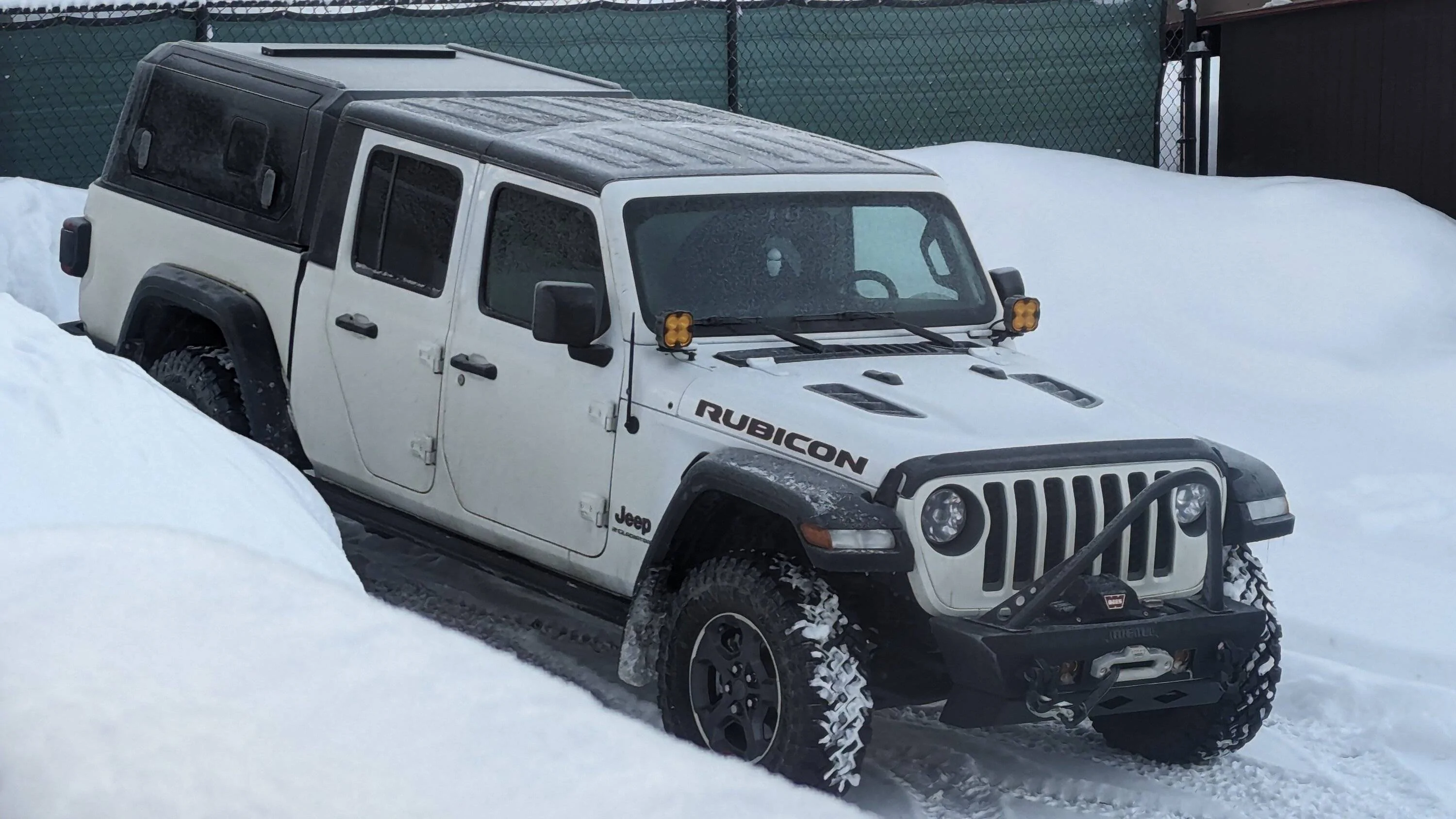 Jeep Gladiator Alaska Daily Drivers: Hydro Blue 80A and Bright White JTR PXL_20240225_181450228