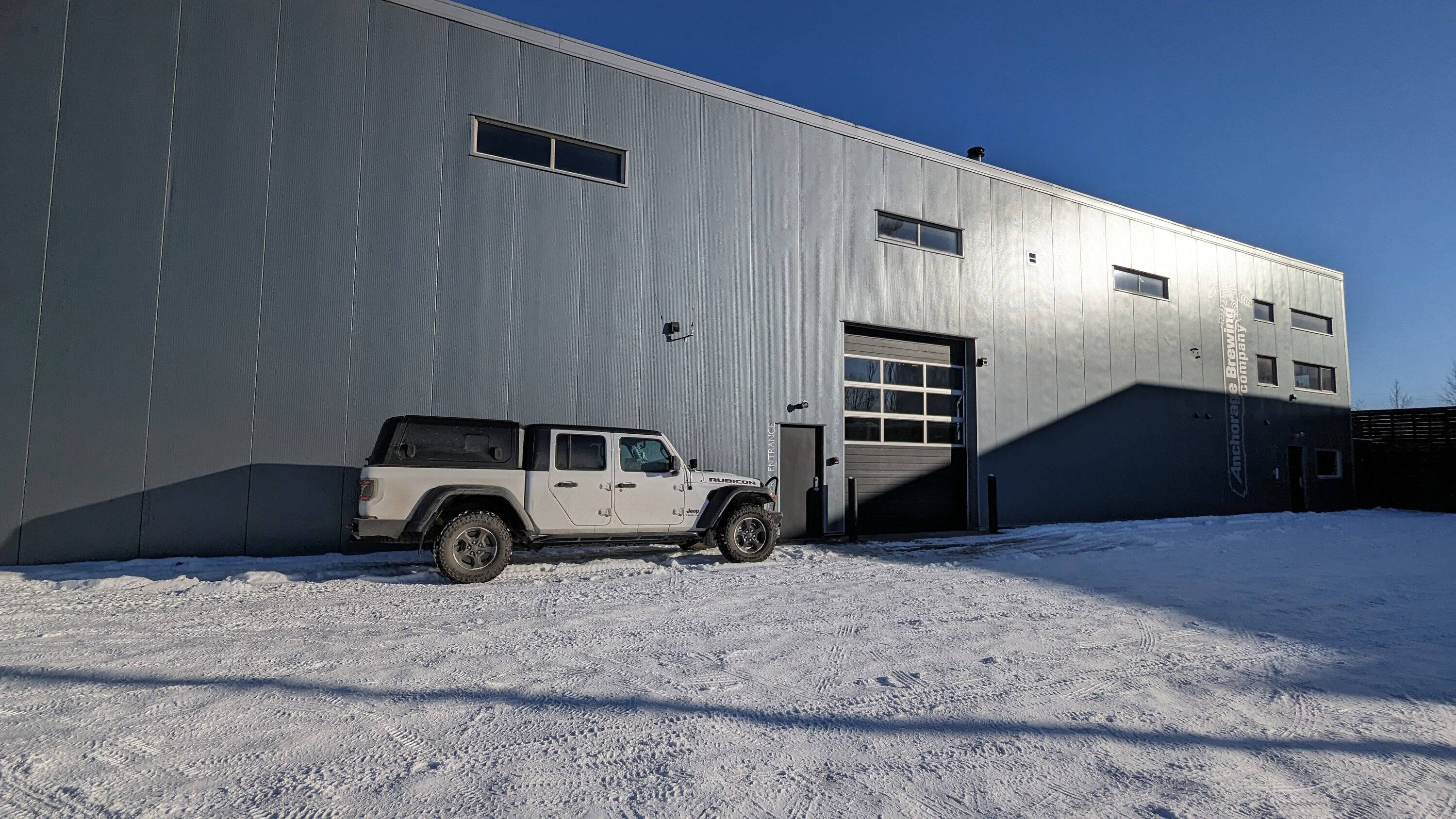 Jeep Gladiator Alaska Daily Drivers: Hydro Blue 80A and Bright White JTR PXL_20240226_001750844