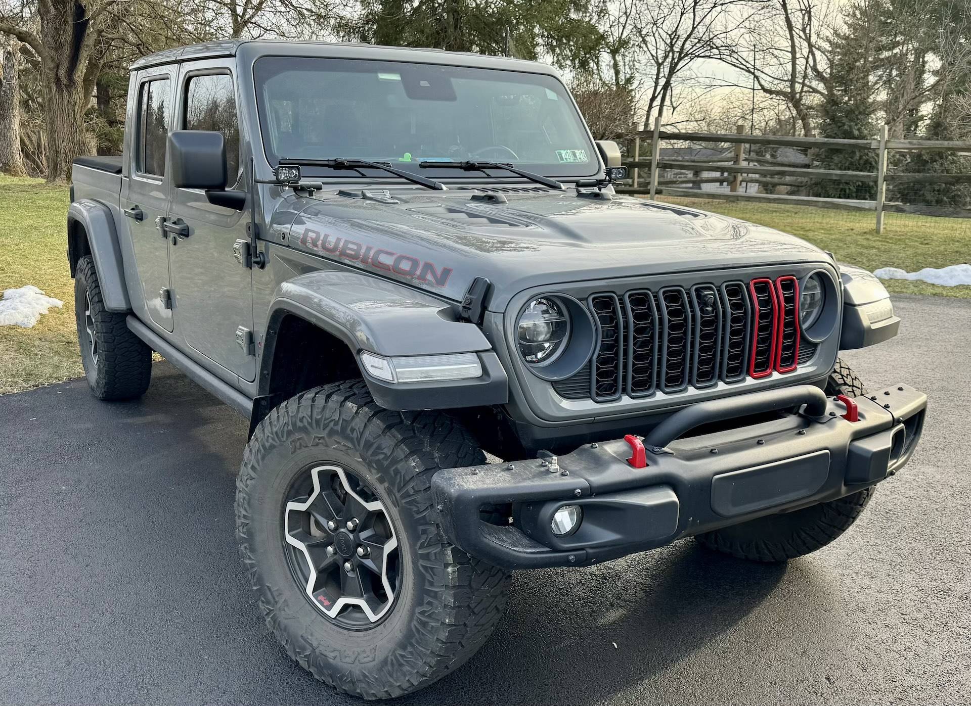 Jeep Gladiator 2024 + Jeep Wrangler JL/ JT Grille Pinstripes Inlays IMG_0954