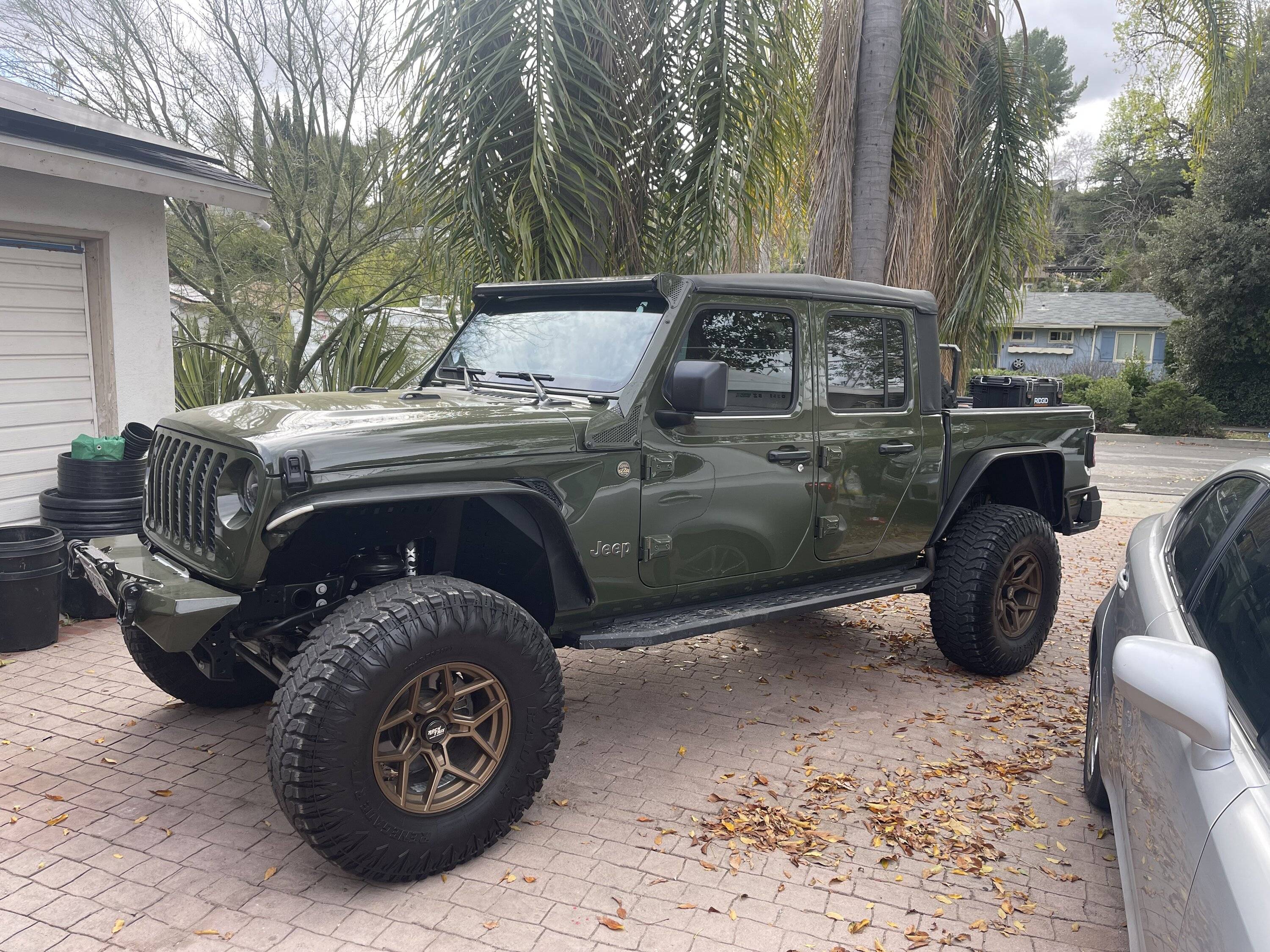 Jeep Gladiator Front Bumper no winch IMG_2218