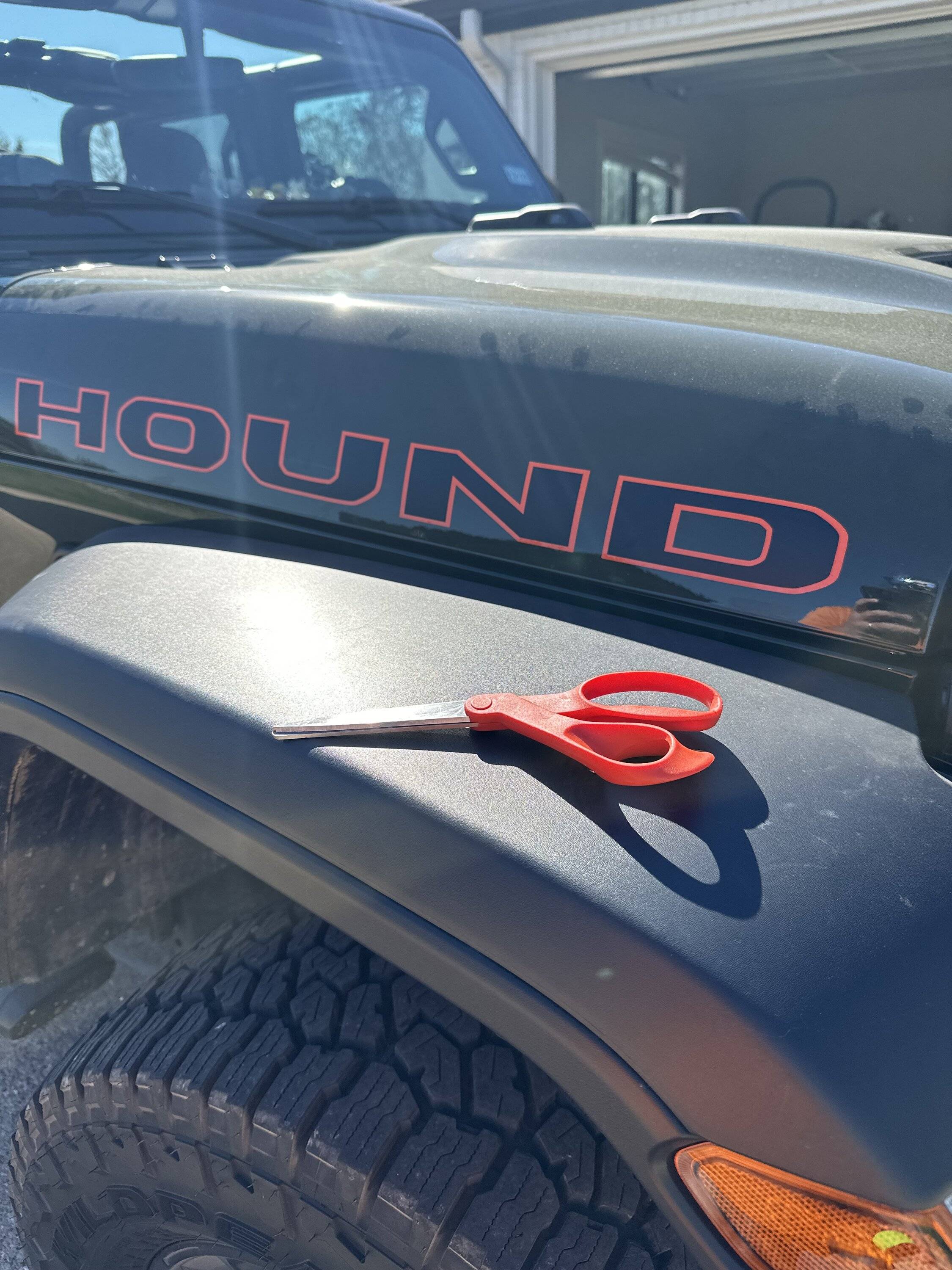 Jeep Gladiator Hood decals finally arrived and installed IMG_7912