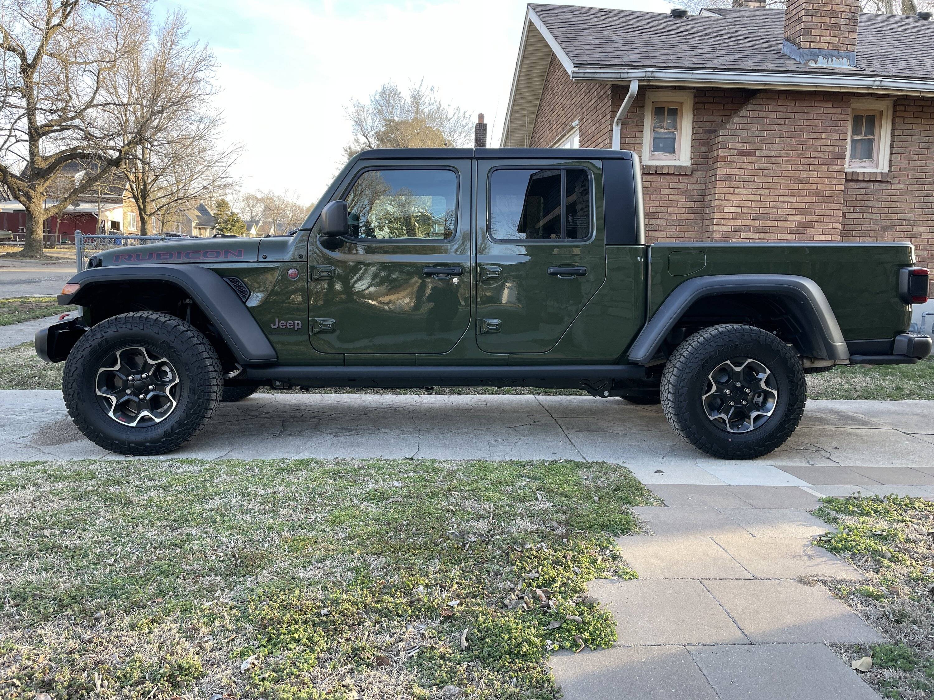 Jeep Gladiator SARGE GREEN Gladiator club C5DCF790-28DF-4A26-87AF-A392B45B5071