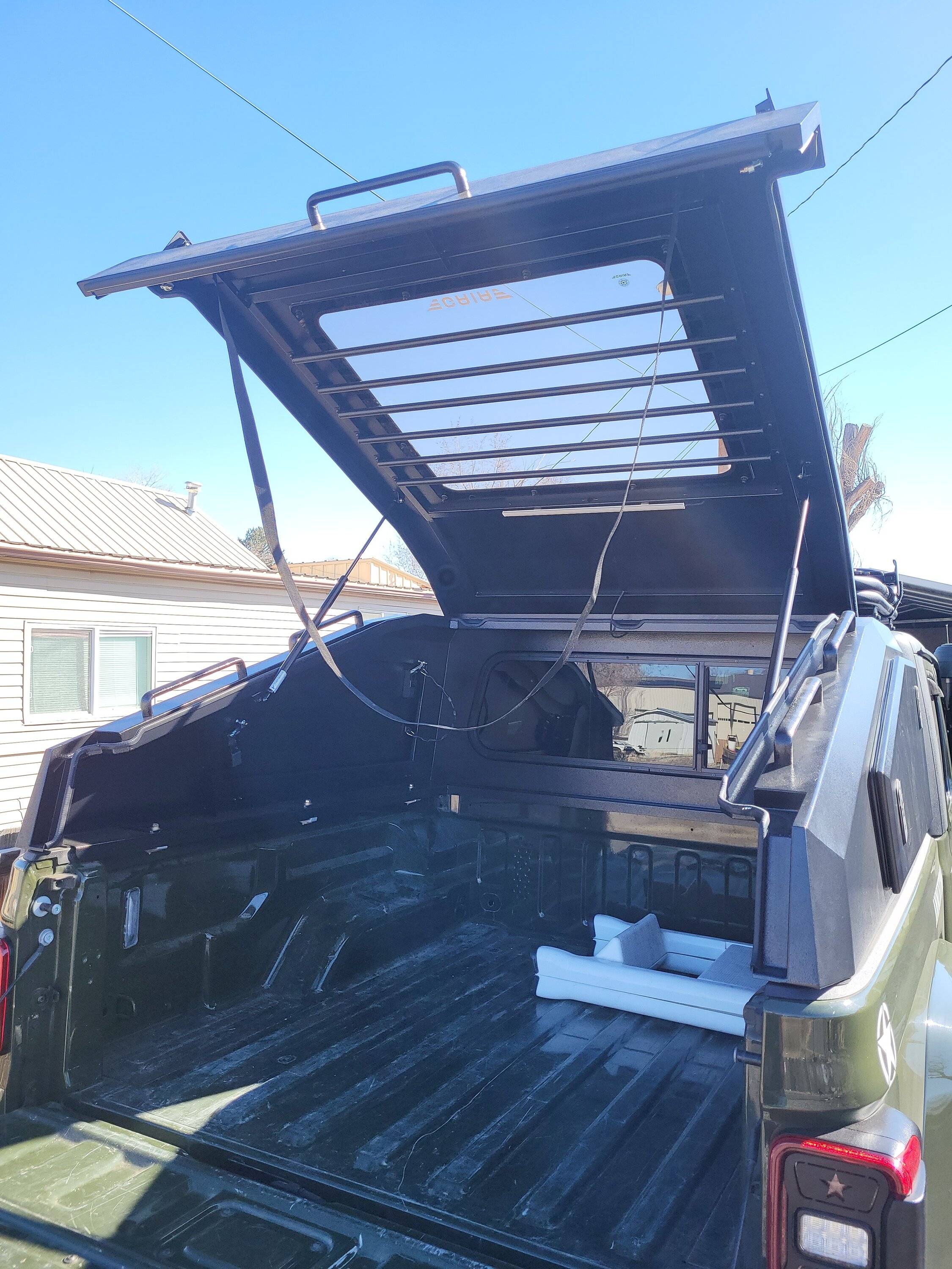 Jeep Gladiator Gaia Shadow Top (fastback style) 20240229_144045