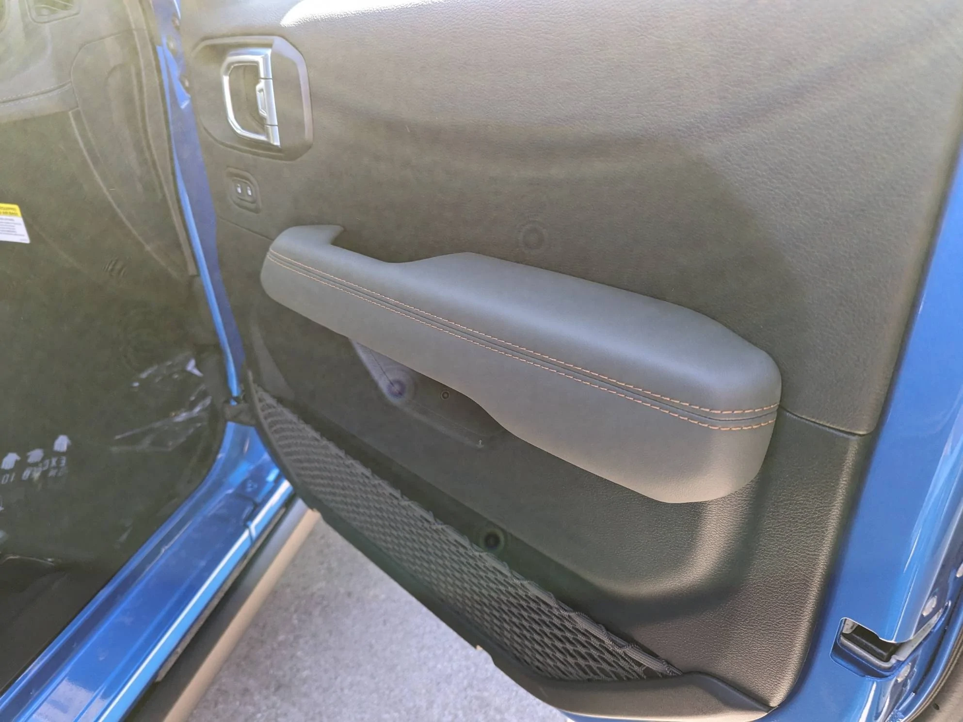Jeep Gladiator For anyone interested in Mojave X interior colors - PXL_20240229_174413299