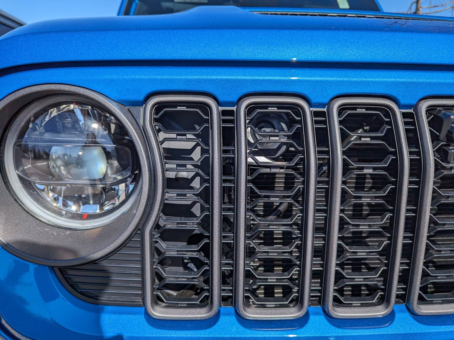Jeep Gladiator 2024 + Jeep Wrangler JL/ JT Grille Pinstripes Inlays PXL_20240229_174010346