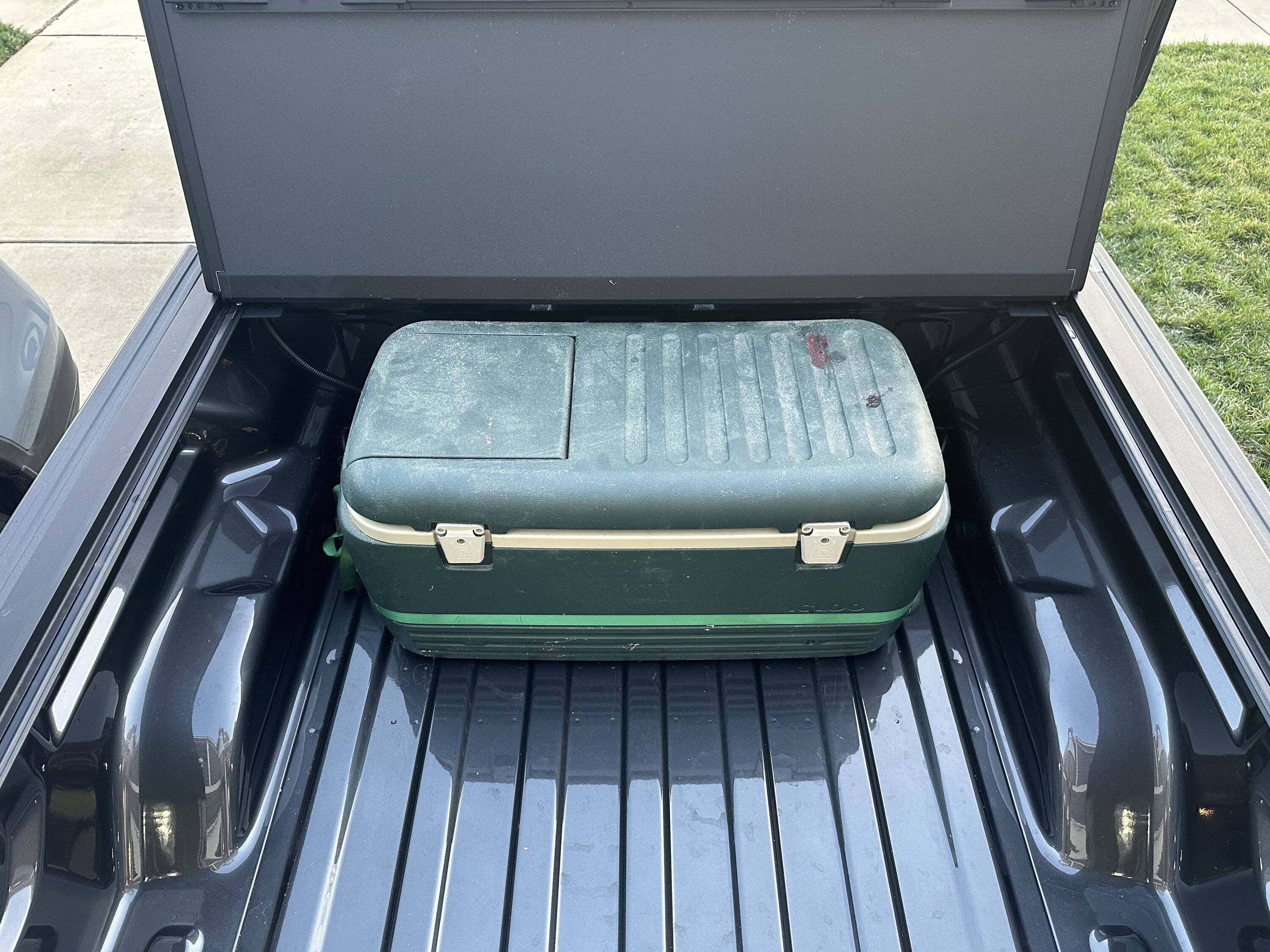 Jeep Gladiator Sturdy Storage Container That Fits Under Bed Cover IMG_7523