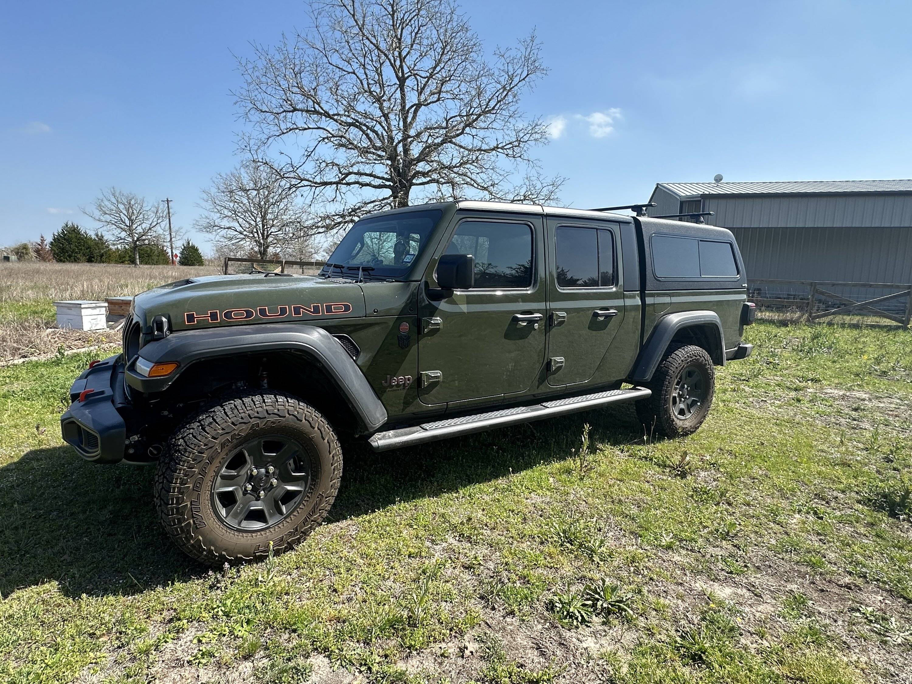 Jeep Gladiator ARE CX Classic Bed Topper IMG_7990
