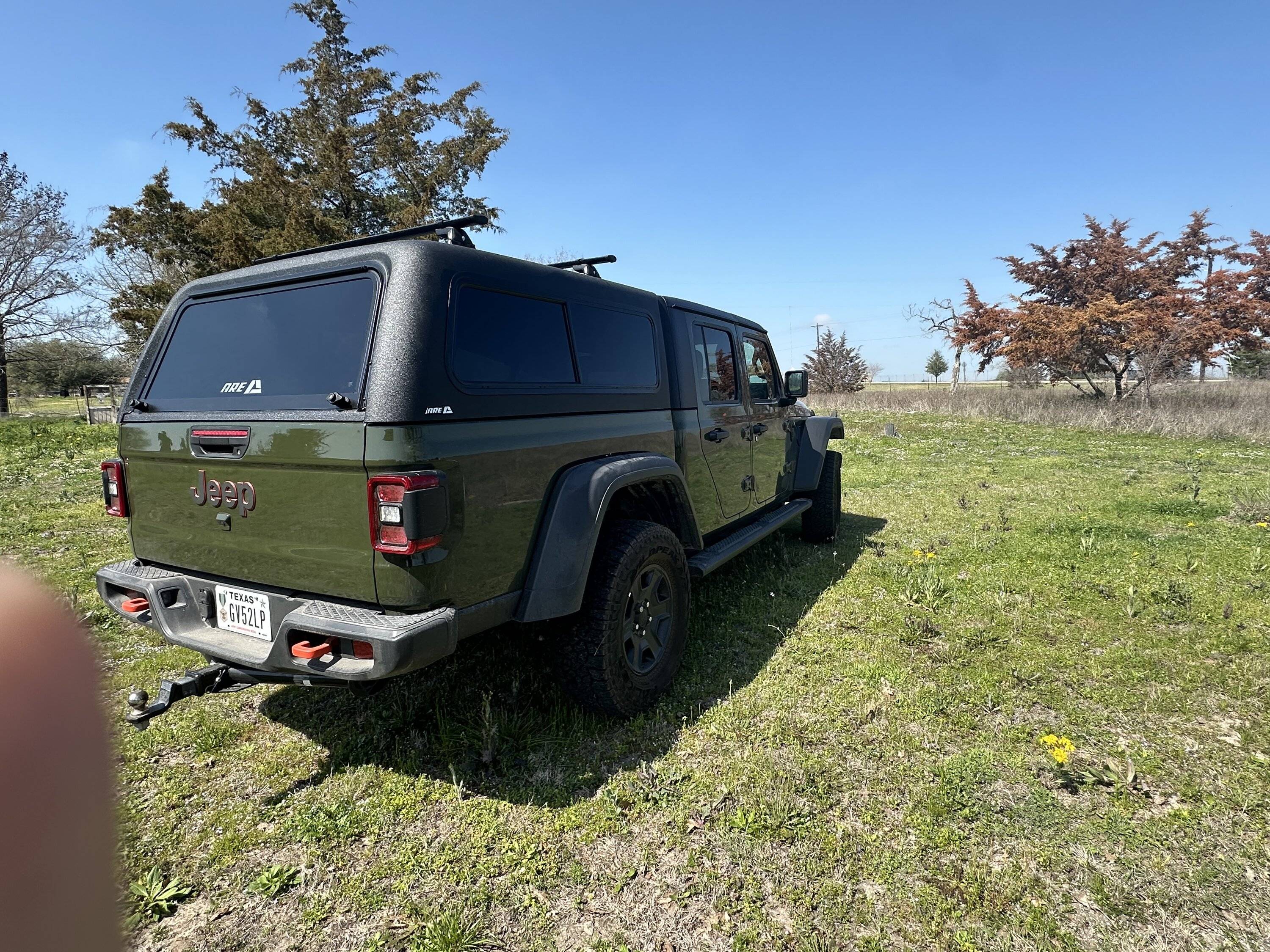 Jeep Gladiator ARE CX Classic Bed Topper IMG_7993
