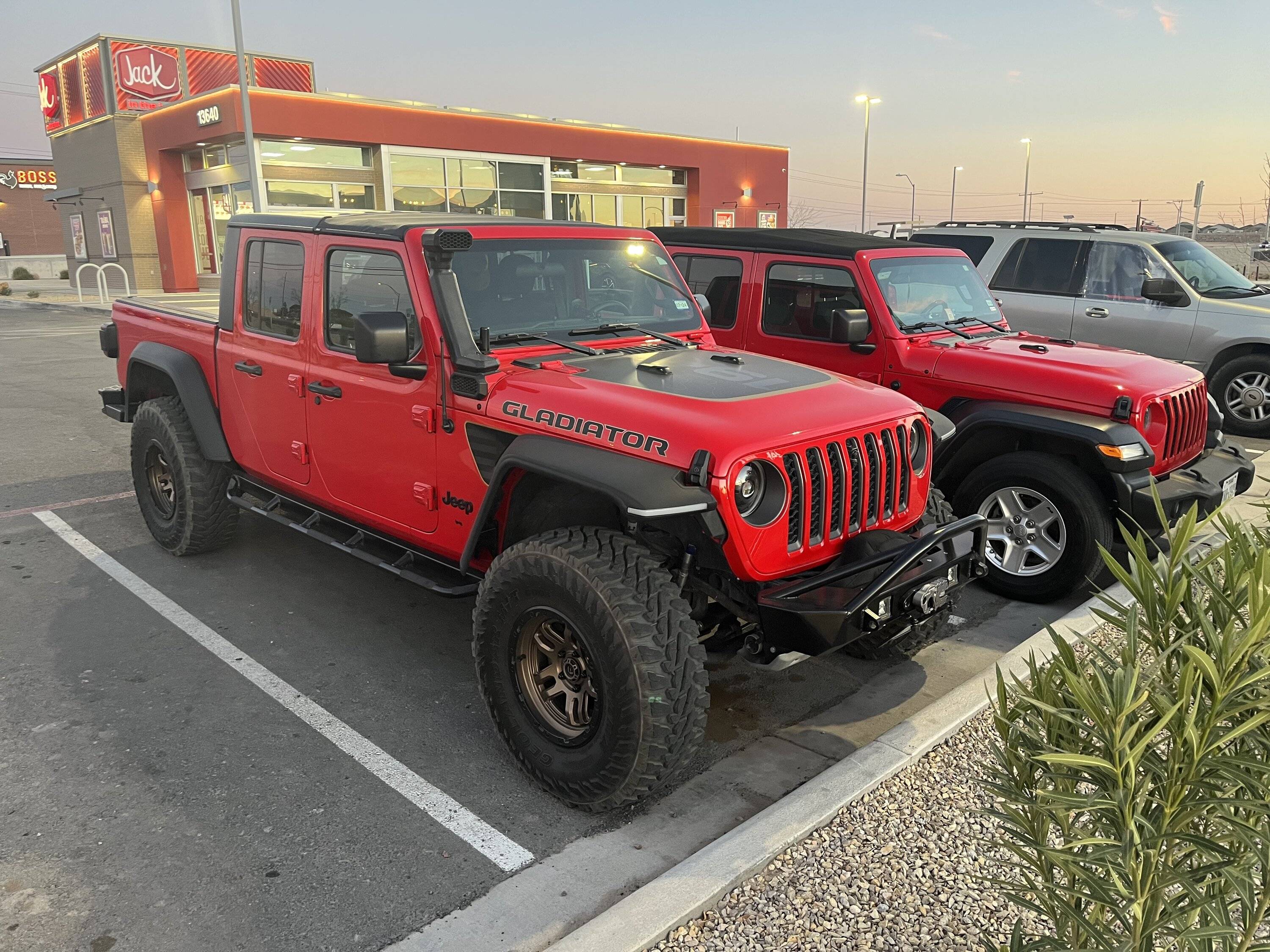 Jeep Gladiator FIRECRACKER RED Gladiator JT Club IMG_9092.JPG