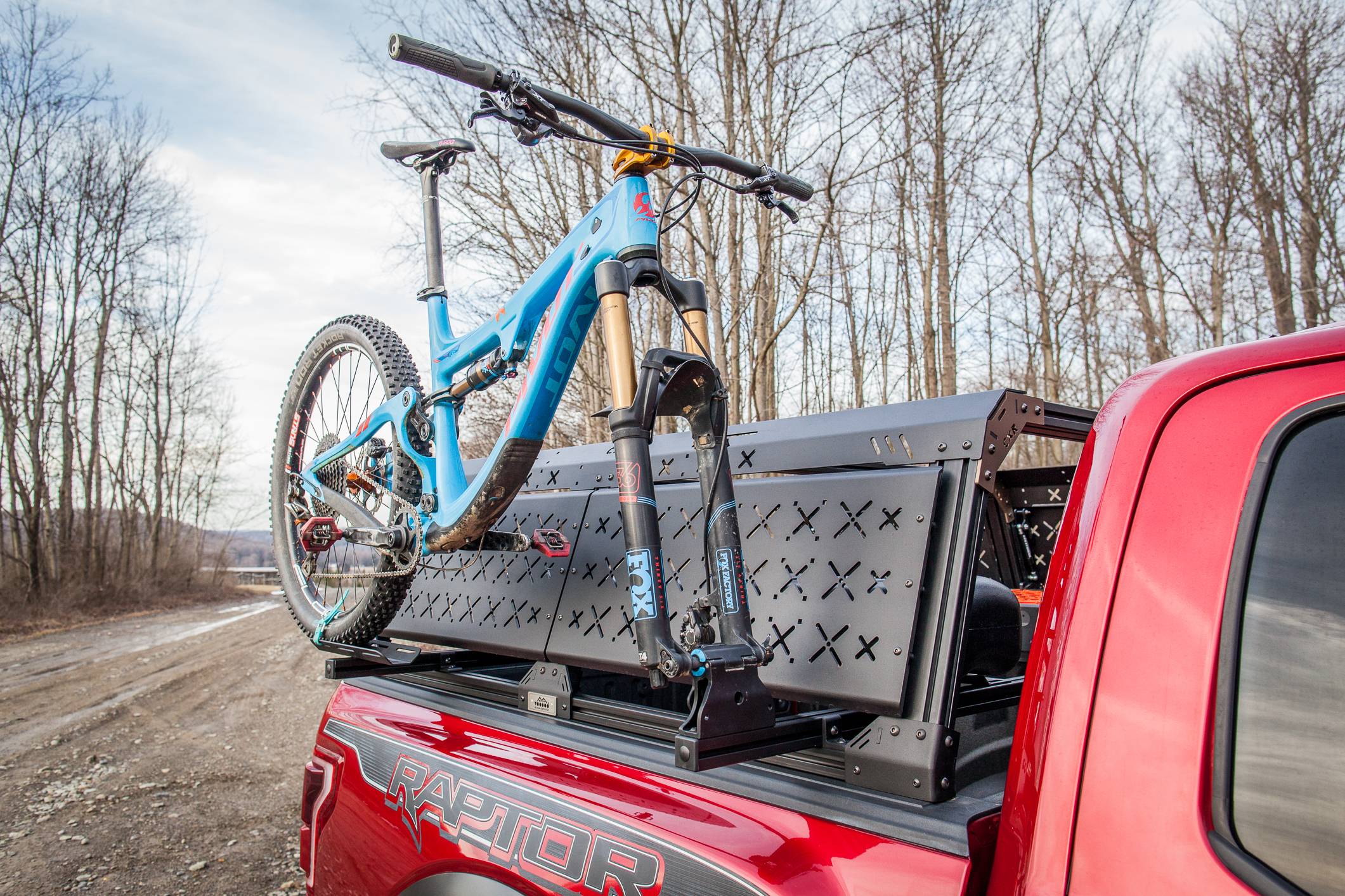 Jeep Gladiator New Rack System - Sneak Preview Raptor with Outrigger Bars -3