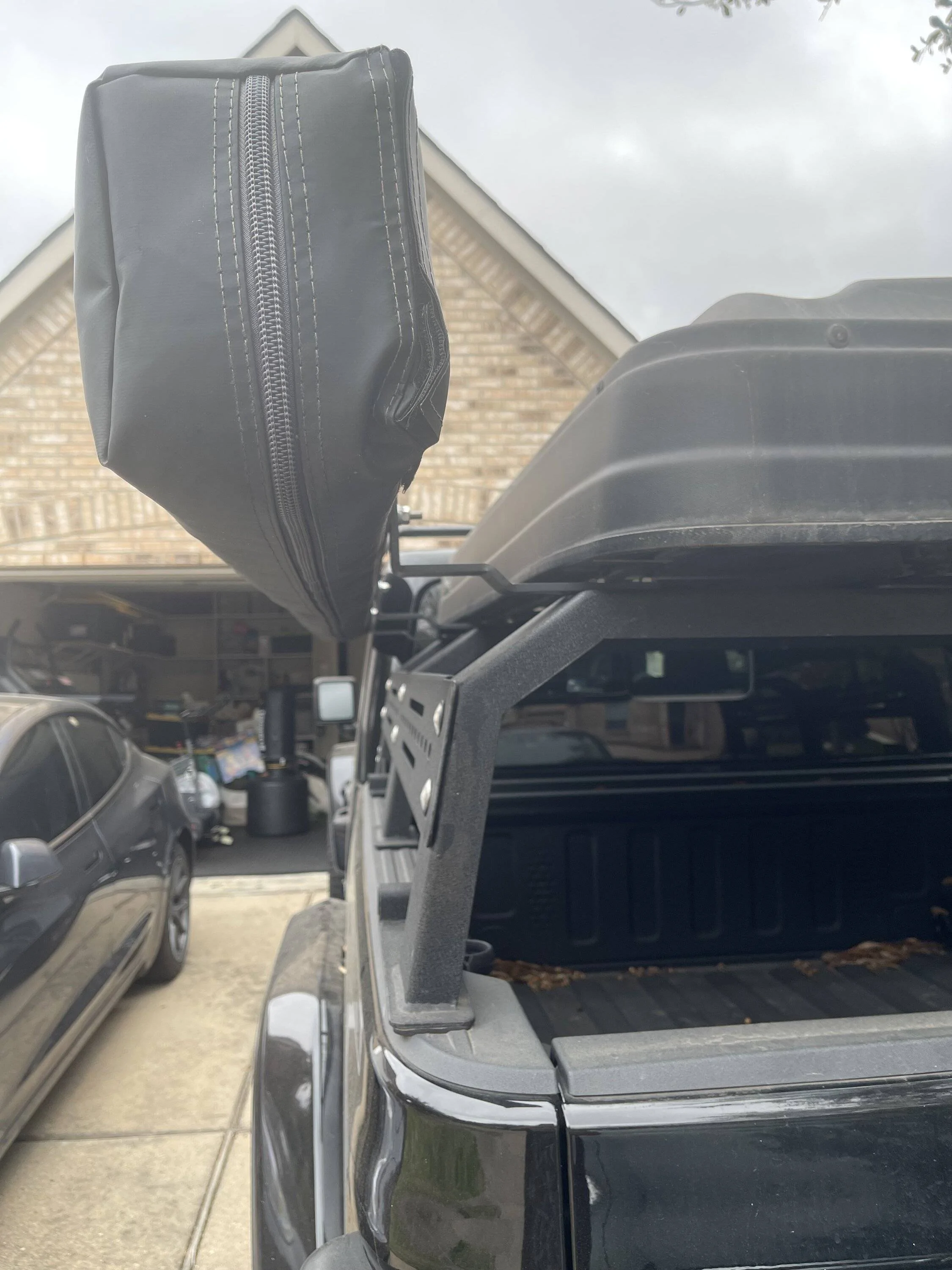 Jeep Gladiator Fishbone half rack awning mount IMG_3244