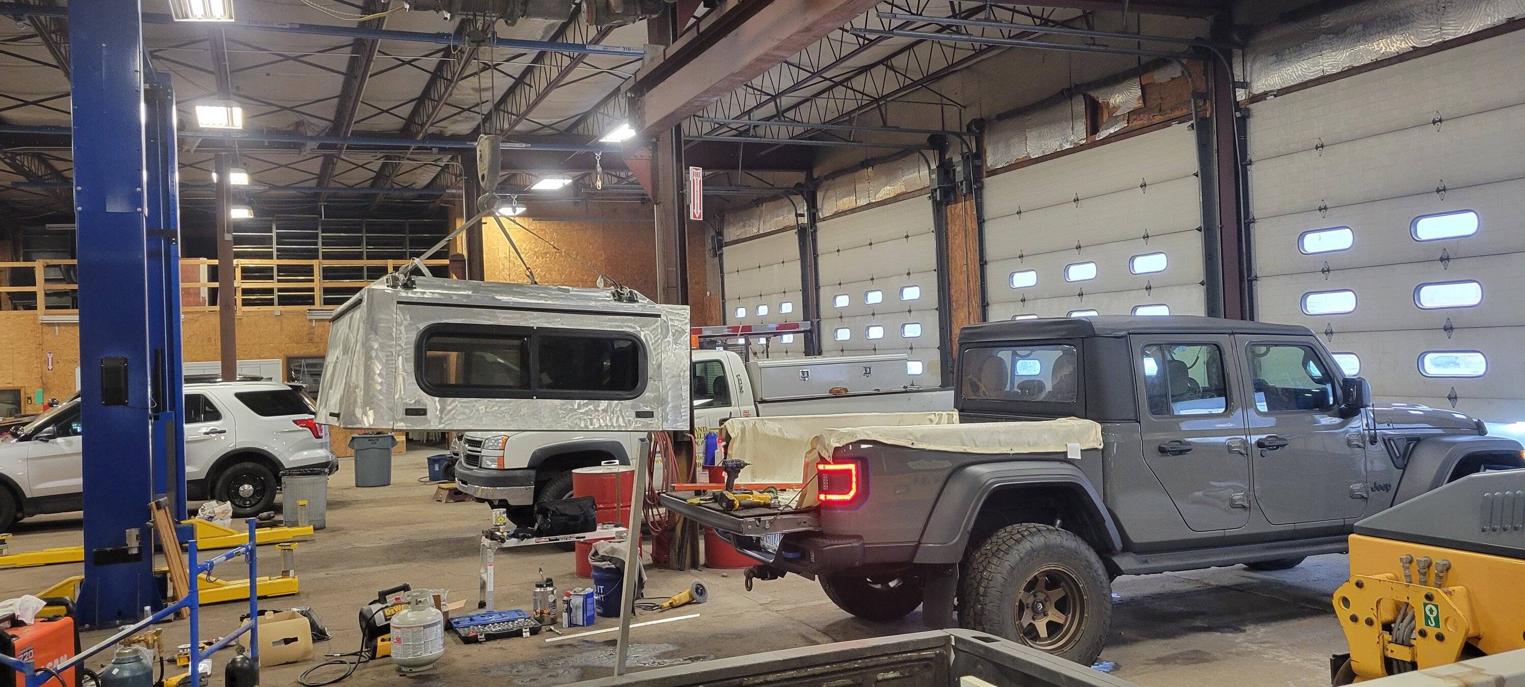 Jeep Gladiator My DIY bed cap 20240302_140306
