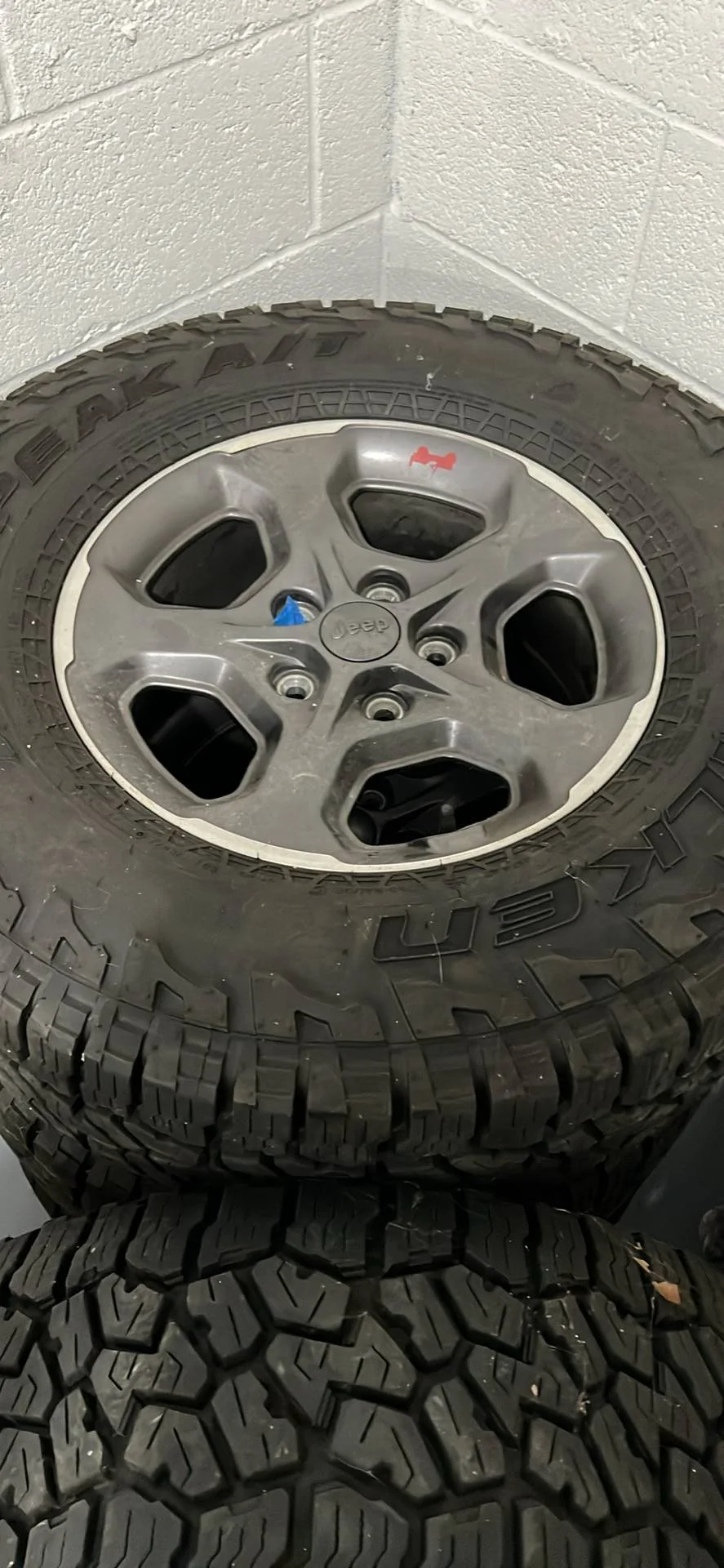 Jeep Gladiator 2020 Gladiator Rubicon wheels/tires B3FBAD43-6BB4-4926-A0CA-8DD2A40A8078