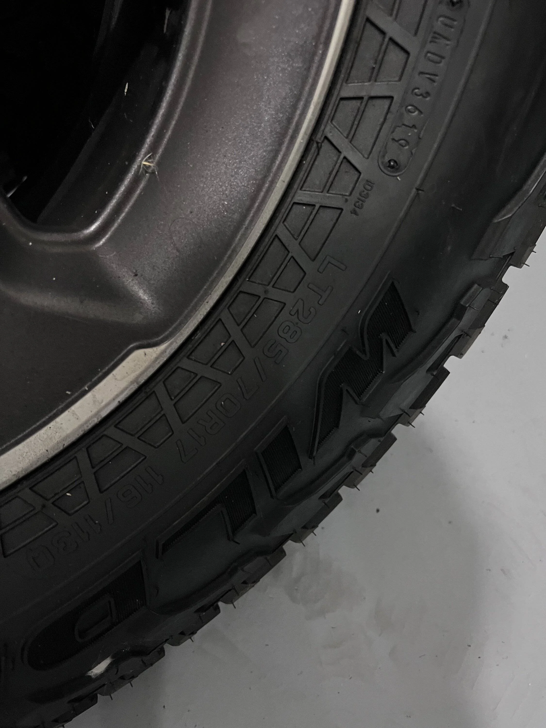 Jeep Gladiator 2020 Gladiator Rubicon wheels/tires IMG_6084