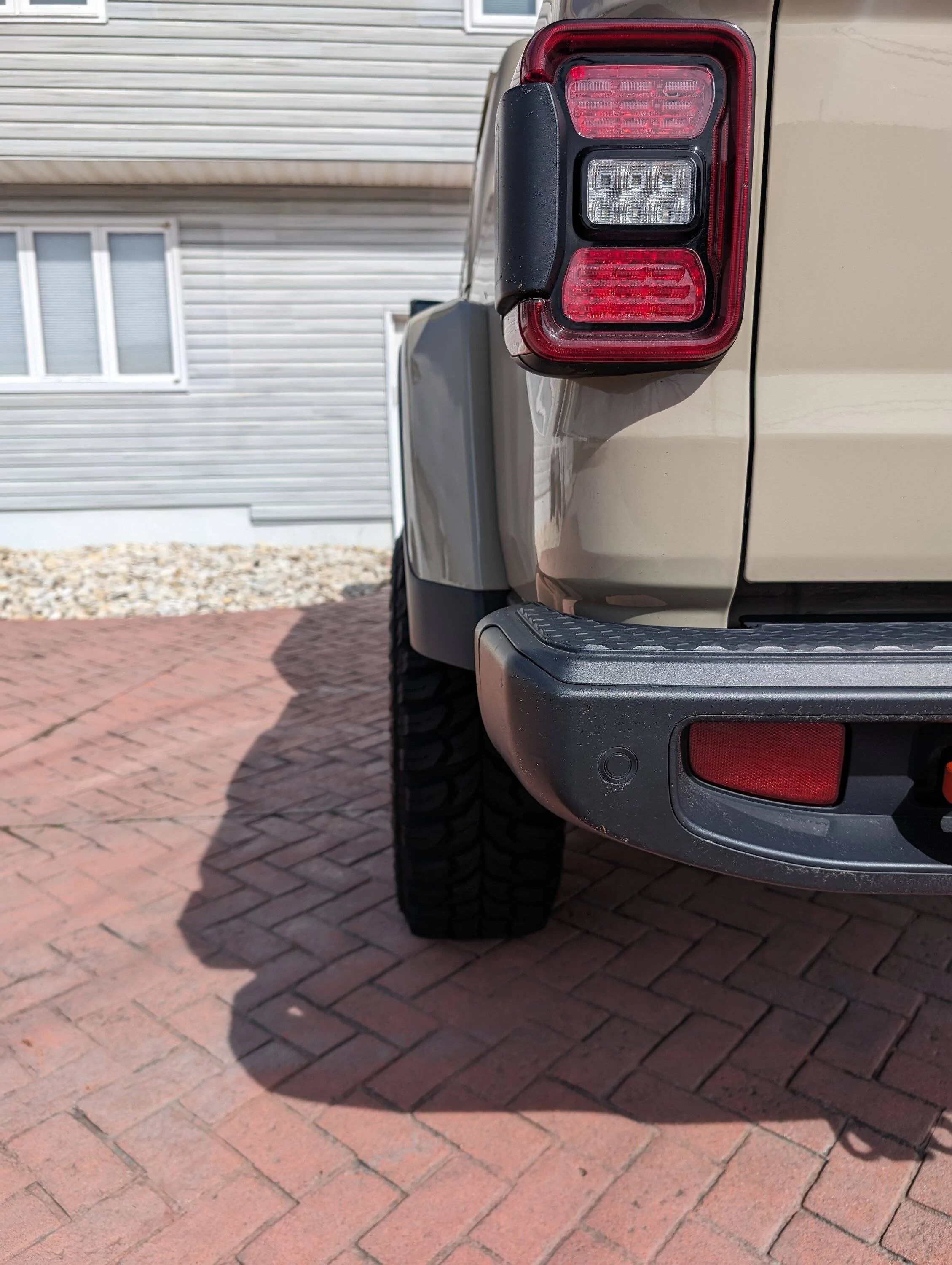 Jeep Gladiator Did I find the perfect Offset for a Mojave? PXL_20240304_182352241