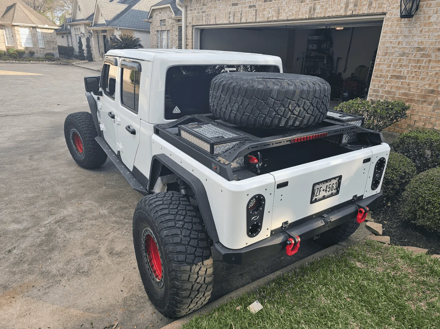 Jeep Gladiator Levi's JTR 'Do-Everything' Build 1709588907357