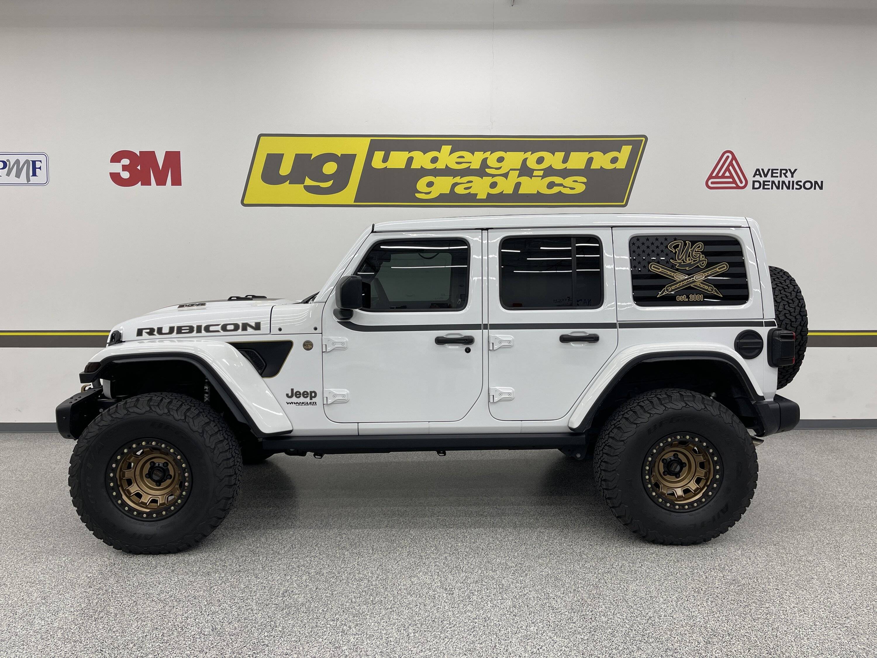 Jeep Gladiator Looking for a single stripe decal, length of body IMG_1222.JPG
