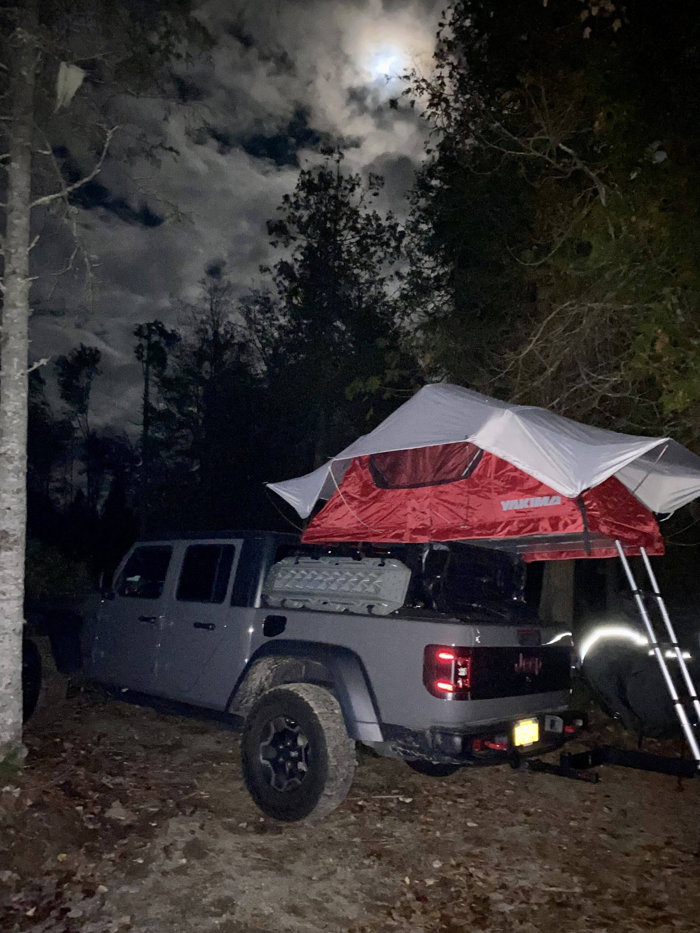 Jeep Gladiator BED RACK AND TENT FOR SALE IMG_6025