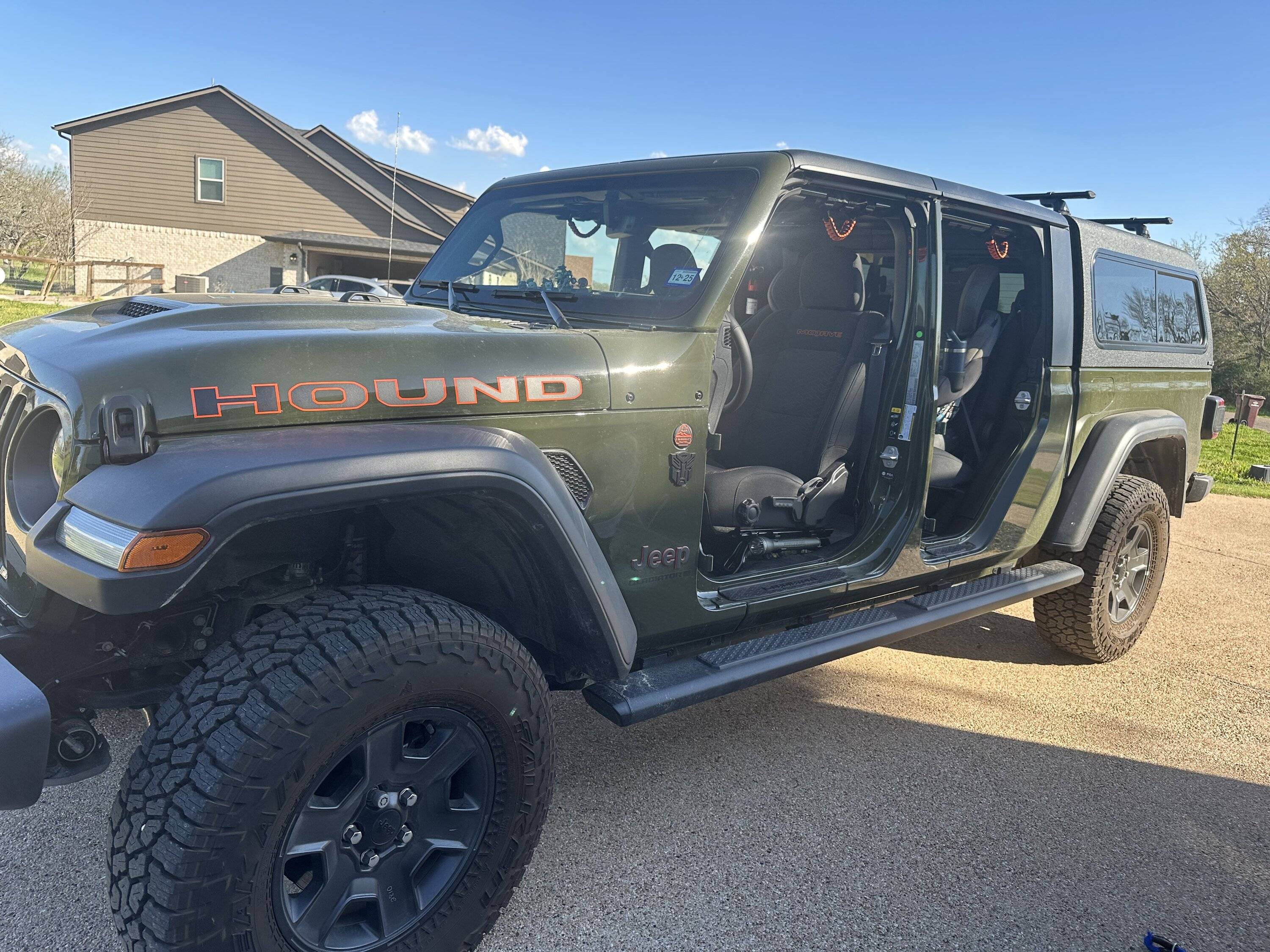 Jeep Gladiator ARE CX Classic Bed Topper IMG_8045