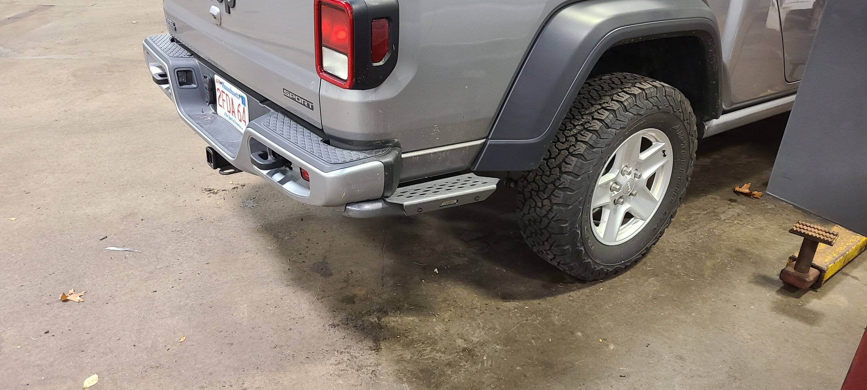 Jeep Gladiator Rear Bed Sliders / Protection ste