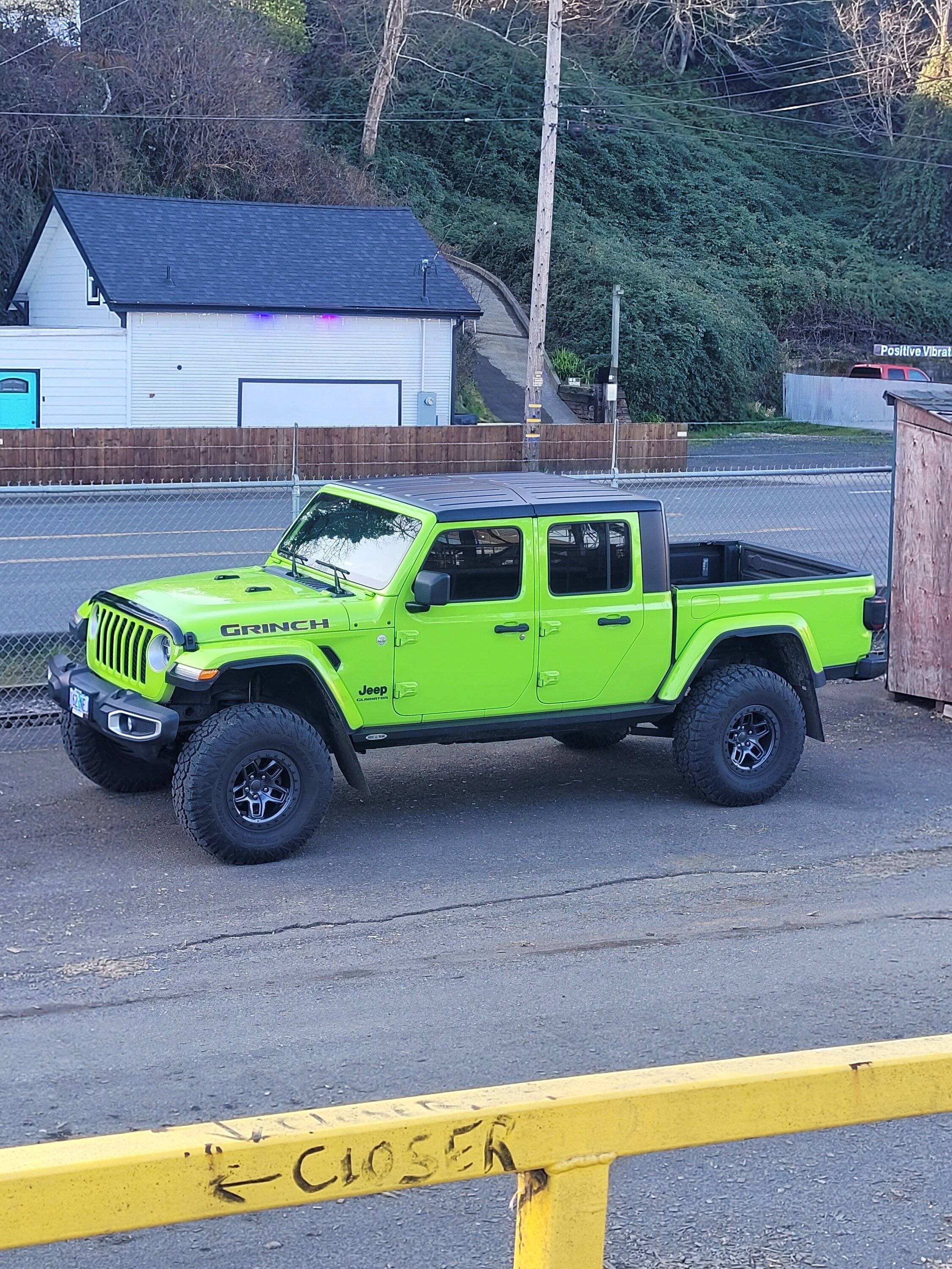 Jeep Gladiator AEV Borah Wheels on your Gladiator? 20240223_154555