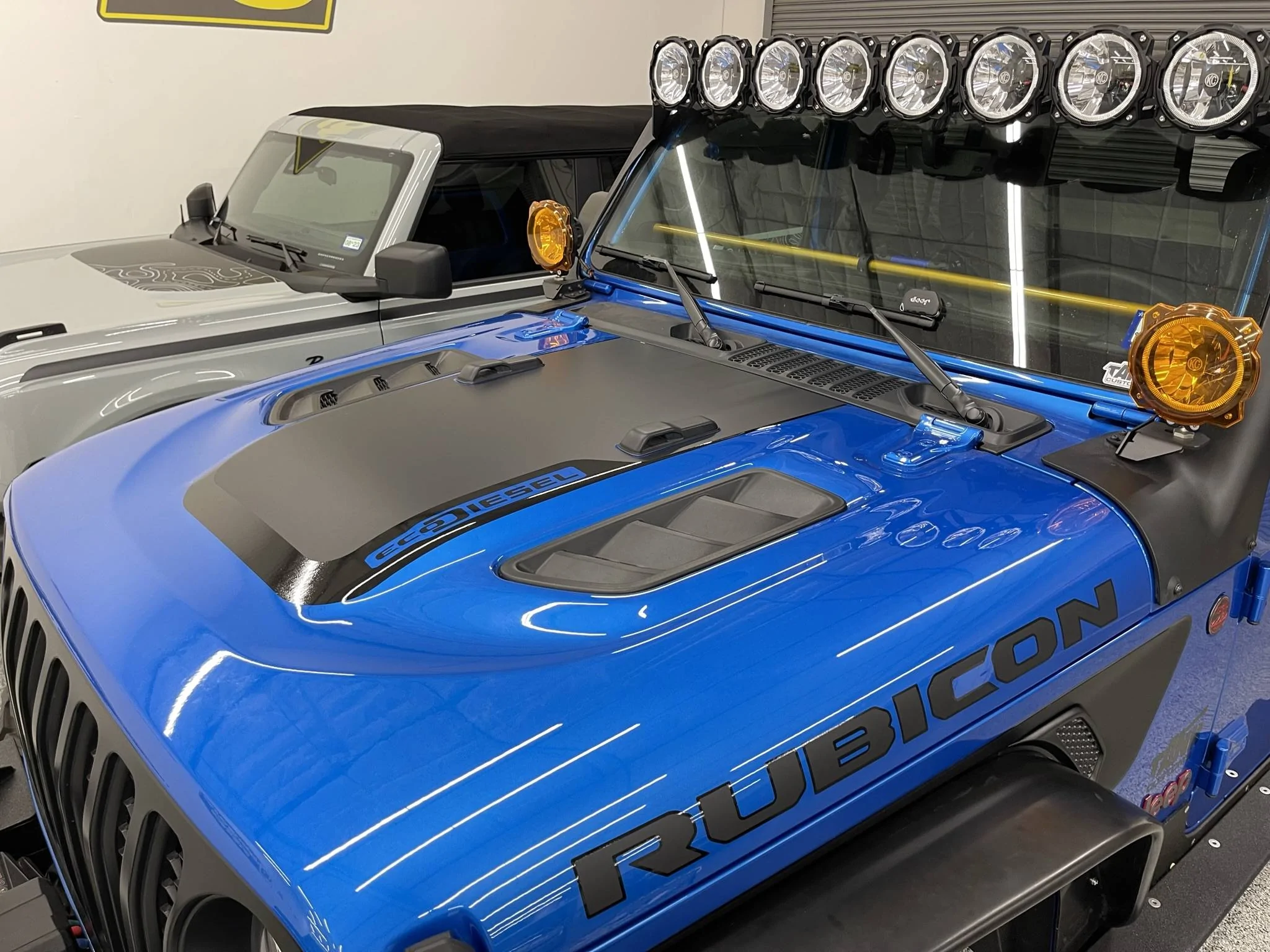 Jeep Gladiator Jeep Gladiator Eco Diesel Hood Graphic 4xe custom hood 02